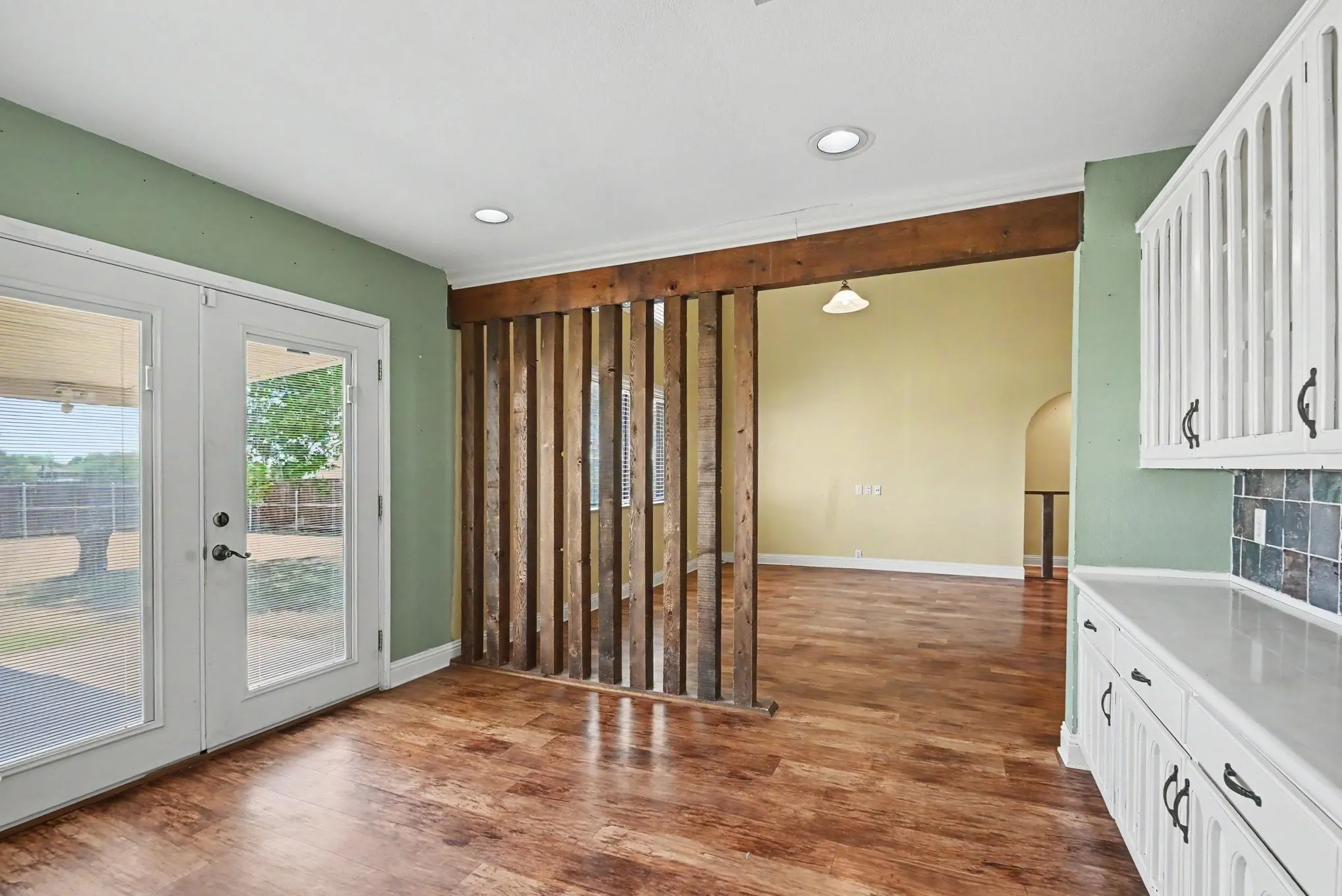 Single Family Residence For Sale in Parker County , 332 Cook Road, Willow Park, Texas 76087, 3 Bedroom, 2 Bathroom, 6 Garage spaces, 1,631 Sqft, built in 1975, mls#21380814, Real Estate Agent in Willow Park, Homes For Sale in Parker county, Homes For Sale in Willow Park, Realtor in Willow Park Texas, Real Estate Brokerage Independent Realty Texas, Luminita Cordes Realtor