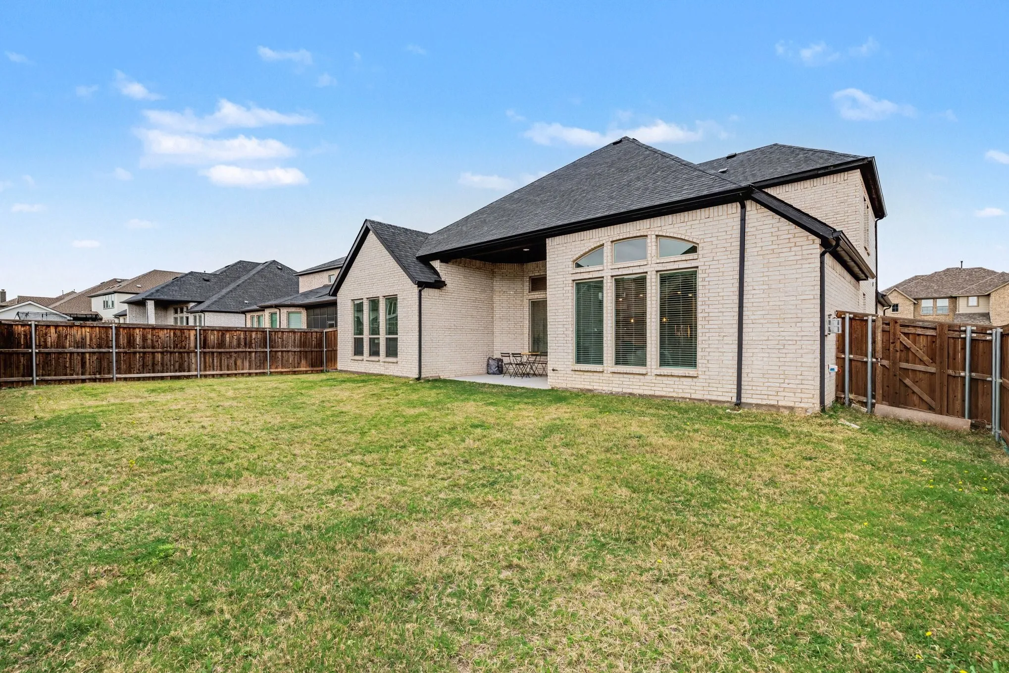 Single Family Residence For Sale in Denton County , 16417 Sunnyland Drive, Celina, Texas 75009, 4 Bedroom, 3 Bathroom, 2 Garage spaces, 3,494 Sqft, built in 2022, mls#21388092, Real Estate Agent in Celina, Homes For Sale in Denton county, Homes For Sale in Celina, Realtor in Celina Texas, Real Estate Brokerage Independent Realty Texas, Luminita Cordes Realtor