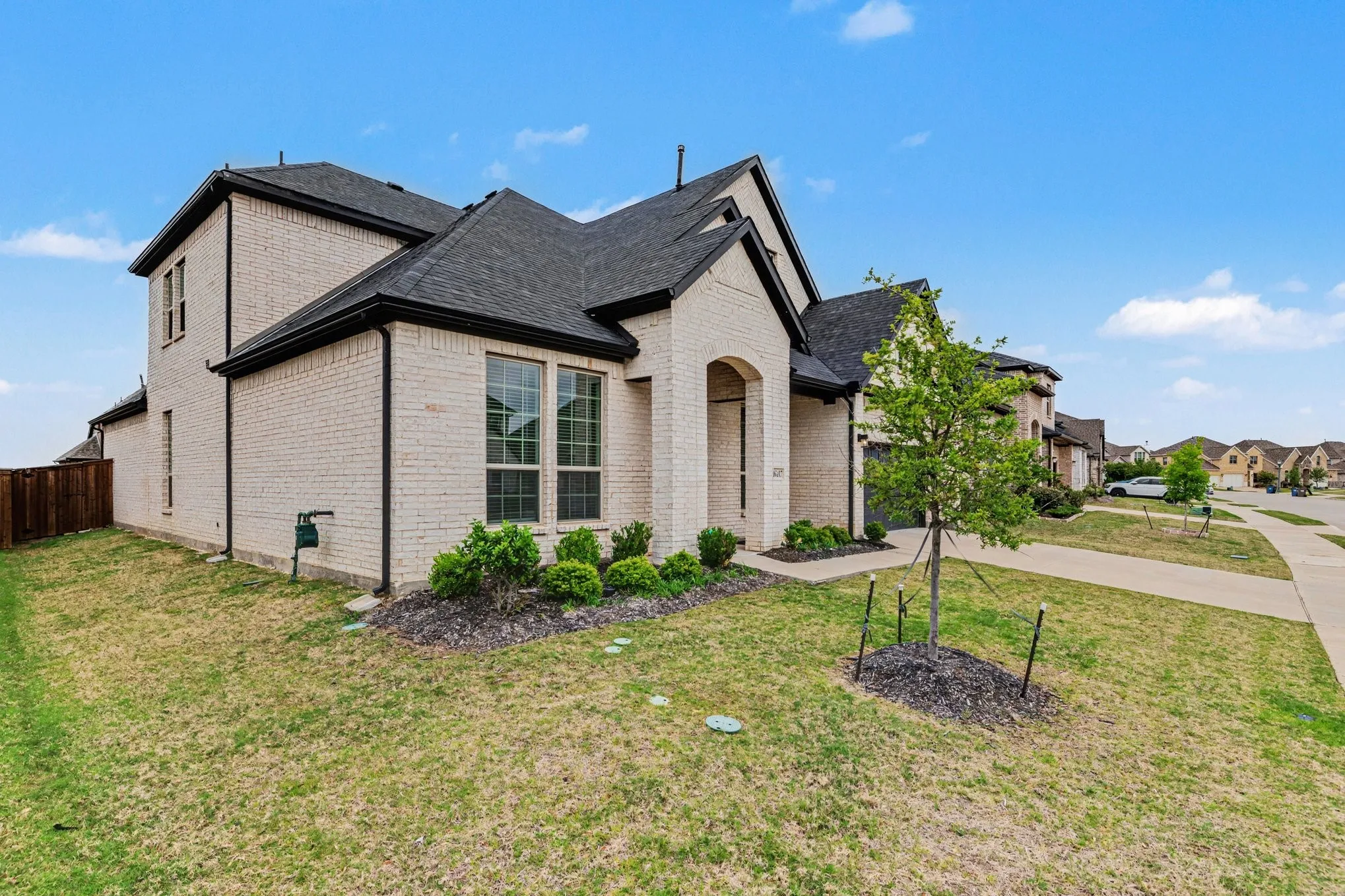 Single Family Residence For Sale in Denton County , 16417 Sunnyland Drive, Celina, Texas 75009, 4 Bedroom, 3 Bathroom, 2 Garage spaces, 3,494 Sqft, built in 2022, mls#21388092, Real Estate Agent in Celina, Homes For Sale in Denton county, Homes For Sale in Celina, Realtor in Celina Texas, Real Estate Brokerage Independent Realty Texas, Luminita Cordes Realtor