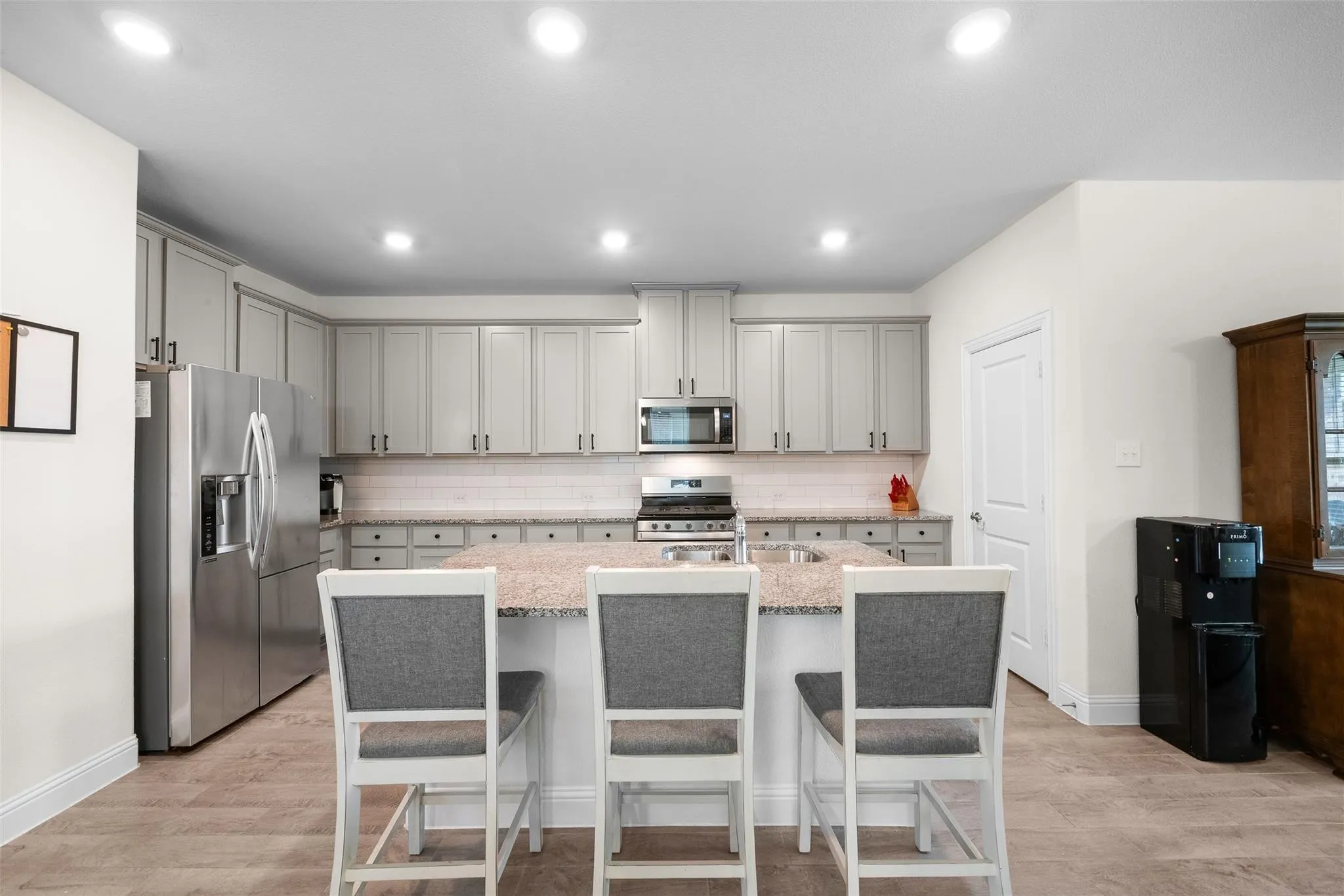 Single Family Residence For Rent in Denton County , 11000 Canyon Mine Drive, Aubrey, Texas 76227, 5 Bedroom, 4 Bathroom, 2 Garage spaces, 3,366 Sqft, built in 2021, mls#21388123, Real Estate Agent in Aubrey, Homes For Rent in Denton county, Homes For Rent in Aubrey, Realtor in Aubrey Texas, Real Estate Brokerage Independent Realty Texas, Luminita Cordes Realtor