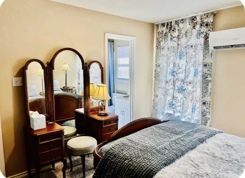 Single Family Residence For Rent in Taylor County , 64 Tamarisk Circle, Abilene, Texas 79606, 3 Bedroom, 4 Bathroom, 1 Garage spaces, 2,499 Sqft, built in 1992, mls#21388126, Real Estate Agent in Abilene, Homes For Rent in Taylor county, Homes For Rent in Abilene, Realtor in Abilene Texas, Real Estate Brokerage Independent Realty Texas, Luminita Cordes Realtor