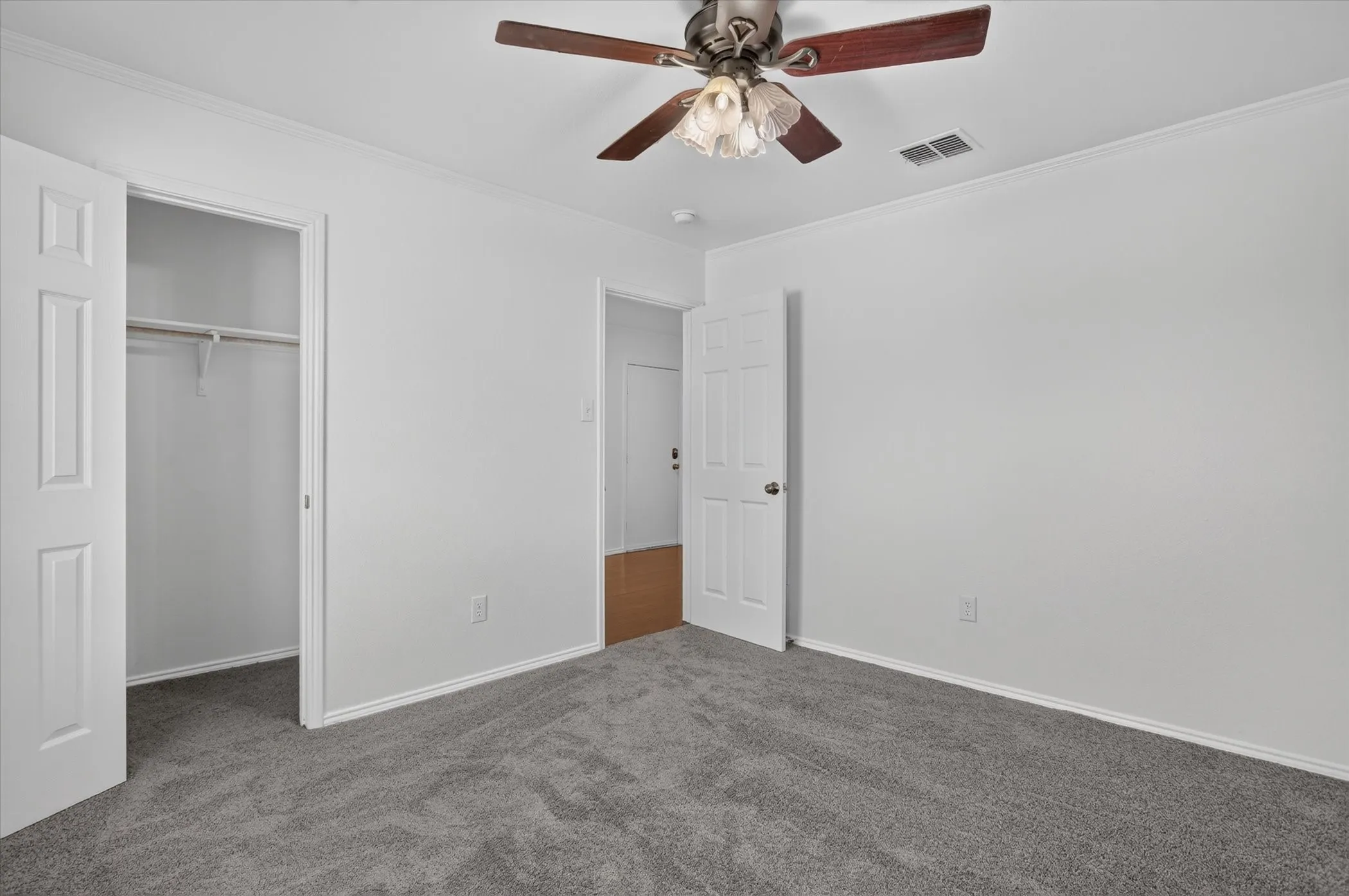 Gray carpet flooring