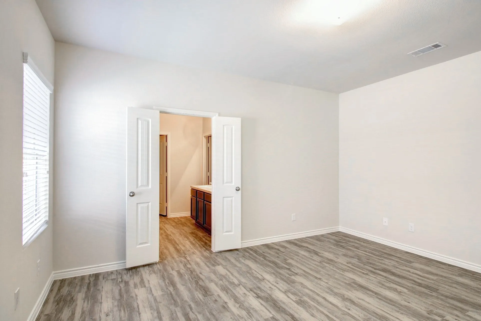 Single Family Residence For Rent in Dallas County , 2035 Augusta Street, Lancaster, Texas 75146, 3 Bedroom, 2 Bathroom, 2 Garage spaces, 1,625 Sqft, built in 2016, mls#21388129, Real Estate Agent in Lancaster, Homes For Rent in Dallas county, Homes For Rent in Lancaster, Realtor in Lancaster Texas, Real Estate Brokerage Independent Realty Texas, Luminita Cordes Realtor