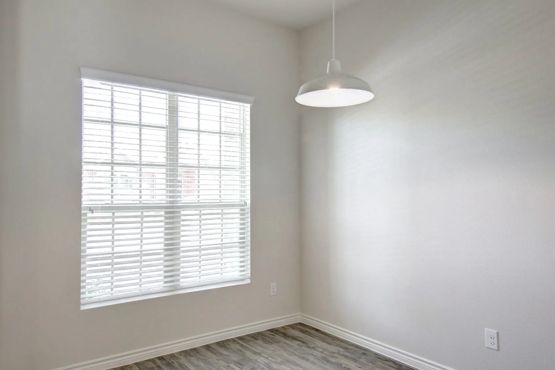 Single Family Residence For Rent in Dallas County , 2035 Augusta Street, Lancaster, Texas 75146, 3 Bedroom, 2 Bathroom, 2 Garage spaces, 1,625 Sqft, built in 2016, mls#21388129, Real Estate Agent in Lancaster, Homes For Rent in Dallas county, Homes For Rent in Lancaster, Realtor in Lancaster Texas, Real Estate Brokerage Independent Realty Texas, Luminita Cordes Realtor