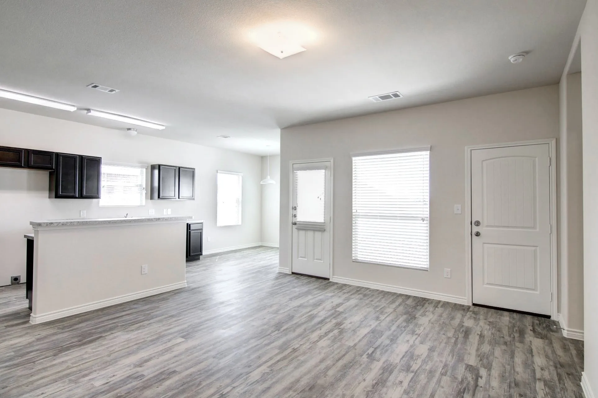 Single Family Residence For Rent in Dallas County , 2035 Augusta Street, Lancaster, Texas 75146, 3 Bedroom, 2 Bathroom, 2 Garage spaces, 1,625 Sqft, built in 2016, mls#21388129, Real Estate Agent in Lancaster, Homes For Rent in Dallas county, Homes For Rent in Lancaster, Realtor in Lancaster Texas, Real Estate Brokerage Independent Realty Texas, Luminita Cordes Realtor