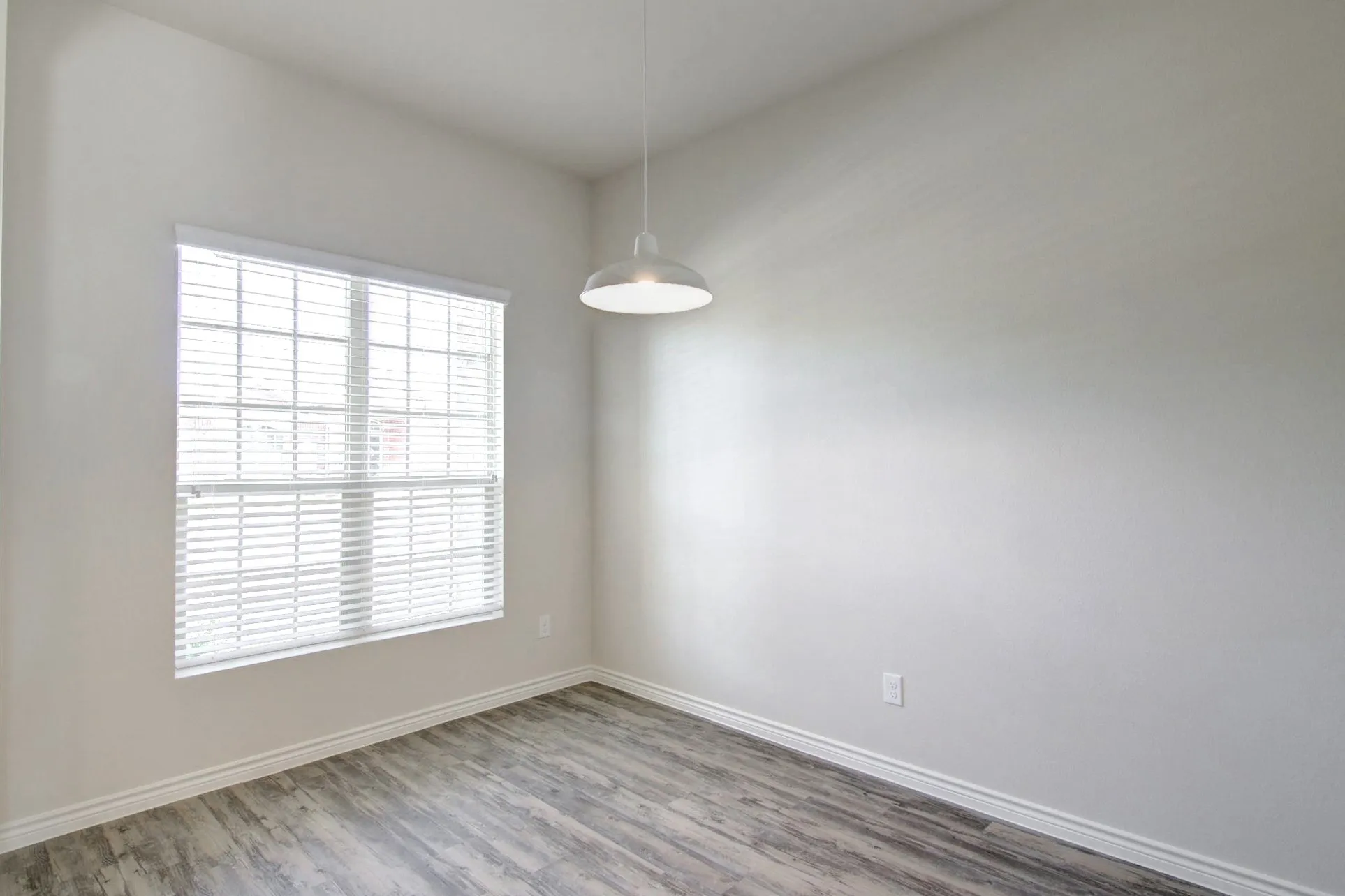 Single Family Residence For Rent in Dallas County , 2035 Augusta Street, Lancaster, Texas 75146, 3 Bedroom, 2 Bathroom, 2 Garage spaces, 1,625 Sqft, built in 2016, mls#21388129, Real Estate Agent in Lancaster, Homes For Rent in Dallas county, Homes For Rent in Lancaster, Realtor in Lancaster Texas, Real Estate Brokerage Independent Realty Texas, Luminita Cordes Realtor