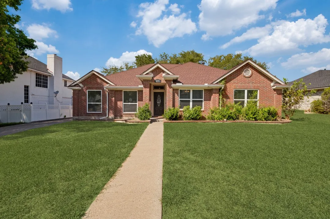 Single Family Residence For Rent in Dallas County , 417 Channel View Terrace, De Soto, Texas 75115, 4 Bedroom, 2 Bathroom, 2 Garage spaces, 2,035 Sqft, built in 1991, mls#21387377, Real Estate Agent in De Soto, Homes For Rent in Dallas county, Homes For Rent in De Soto, Realtor in De Soto Texas, Real Estate Brokerage Independent Realty Texas, Luminita Cordes Realtor