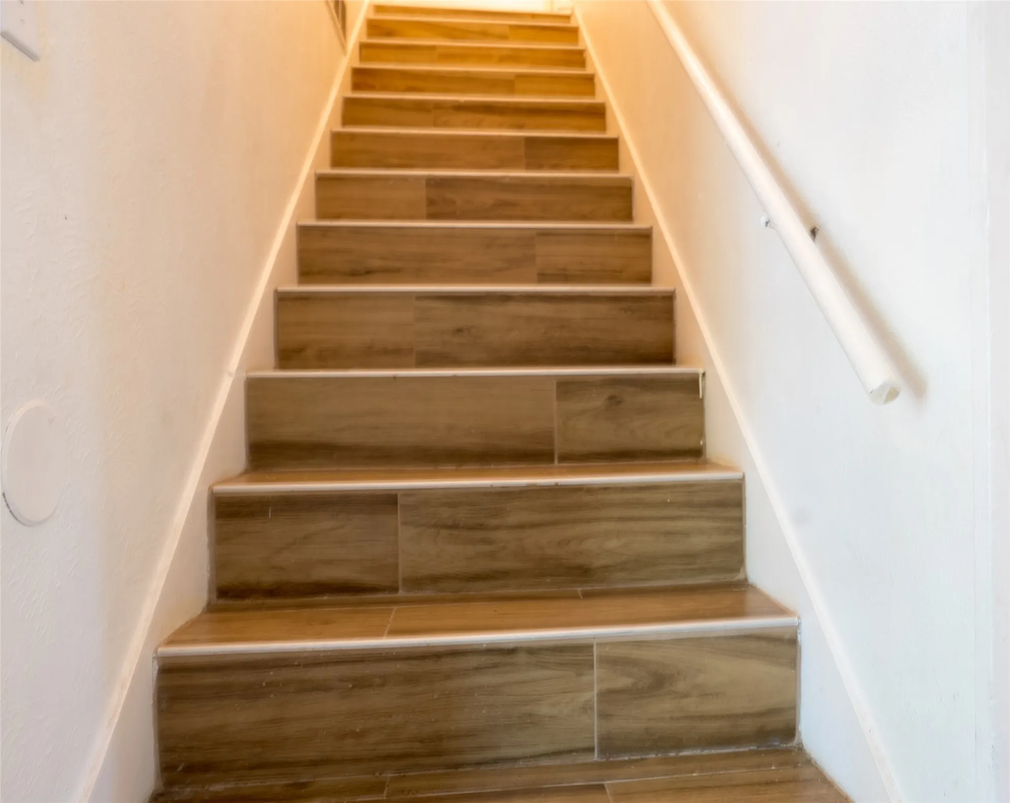Duplex For Rent in Tarrant County , 2904 S Fielder Road, Arlington, Texas 76015, 3 Bedroom, 2 Bathroom, Garage spaces, 2,994 Sqft, built in 1978, mls#21388134, Real Estate Agent in Arlington, Homes For Rent in Tarrant county, Homes For Rent in Arlington, Realtor in Arlington Texas, Real Estate Brokerage Independent Realty Texas, Luminita Cordes Realtor