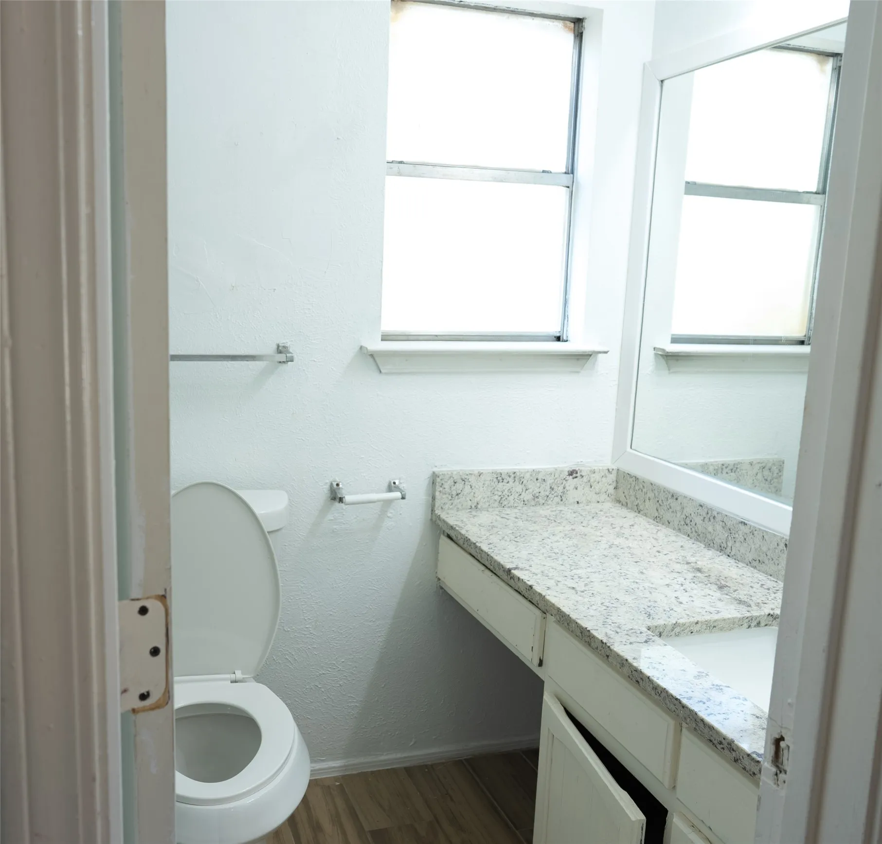 Duplex For Rent in Tarrant County , 2904 S Fielder Road, Arlington, Texas 76015, 3 Bedroom, 2 Bathroom, Garage spaces, 2,994 Sqft, built in 1978, mls#21388134, Real Estate Agent in Arlington, Homes For Rent in Tarrant county, Homes For Rent in Arlington, Realtor in Arlington Texas, Real Estate Brokerage Independent Realty Texas, Luminita Cordes Realtor