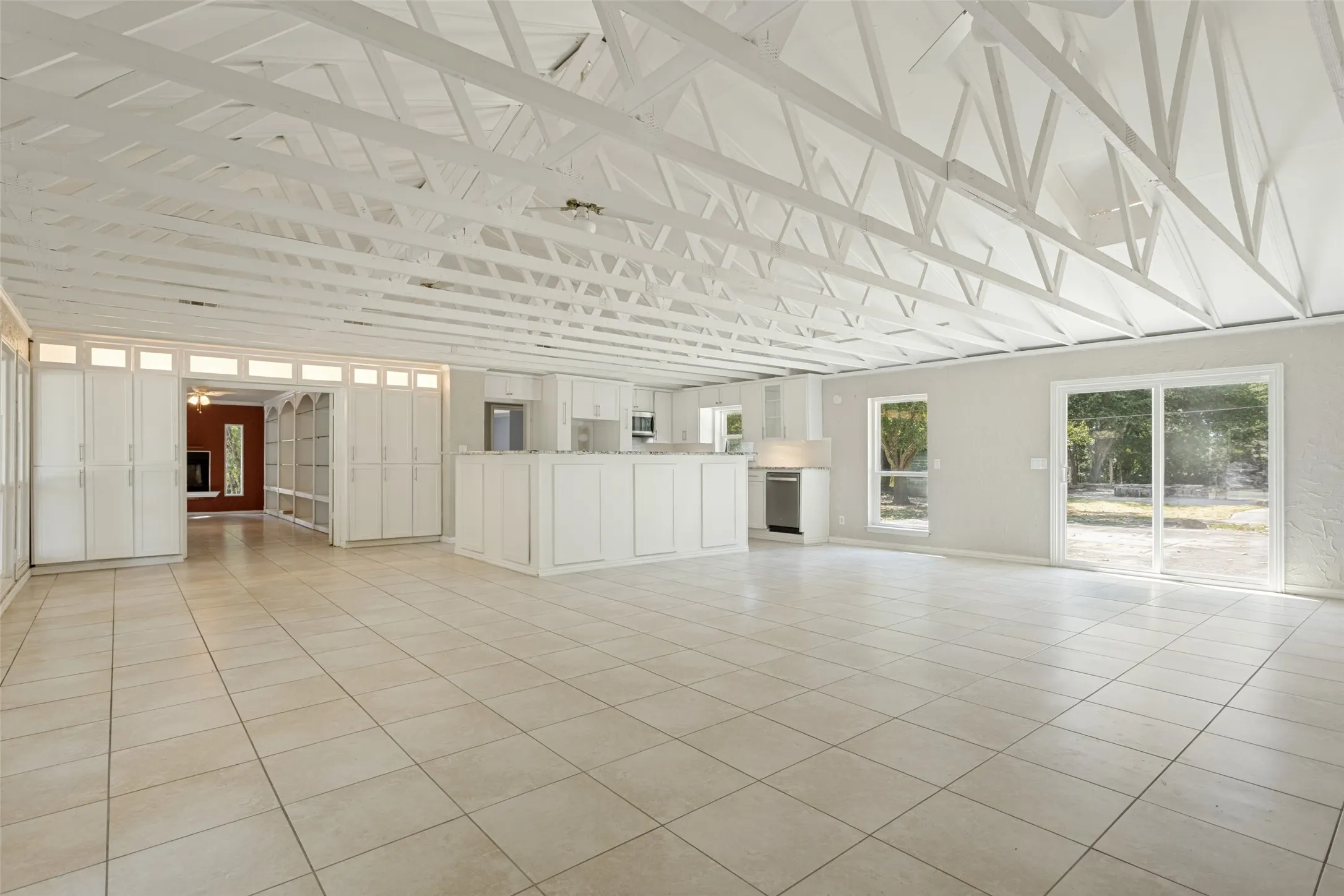 Single Family Residence For Sale in Collin County , 6804 Poco Drive, Parker, Texas 75002, 4 Bedroom, 3 Bathroom, Garage spaces, 2,388 Sqft, built in 1980, mls#21388102, Real Estate Agent in Parker, Homes For Sale in Collin county, Homes For Sale in Parker, Realtor in Parker Texas, Real Estate Brokerage Independent Realty Texas, Luminita Cordes Realtor