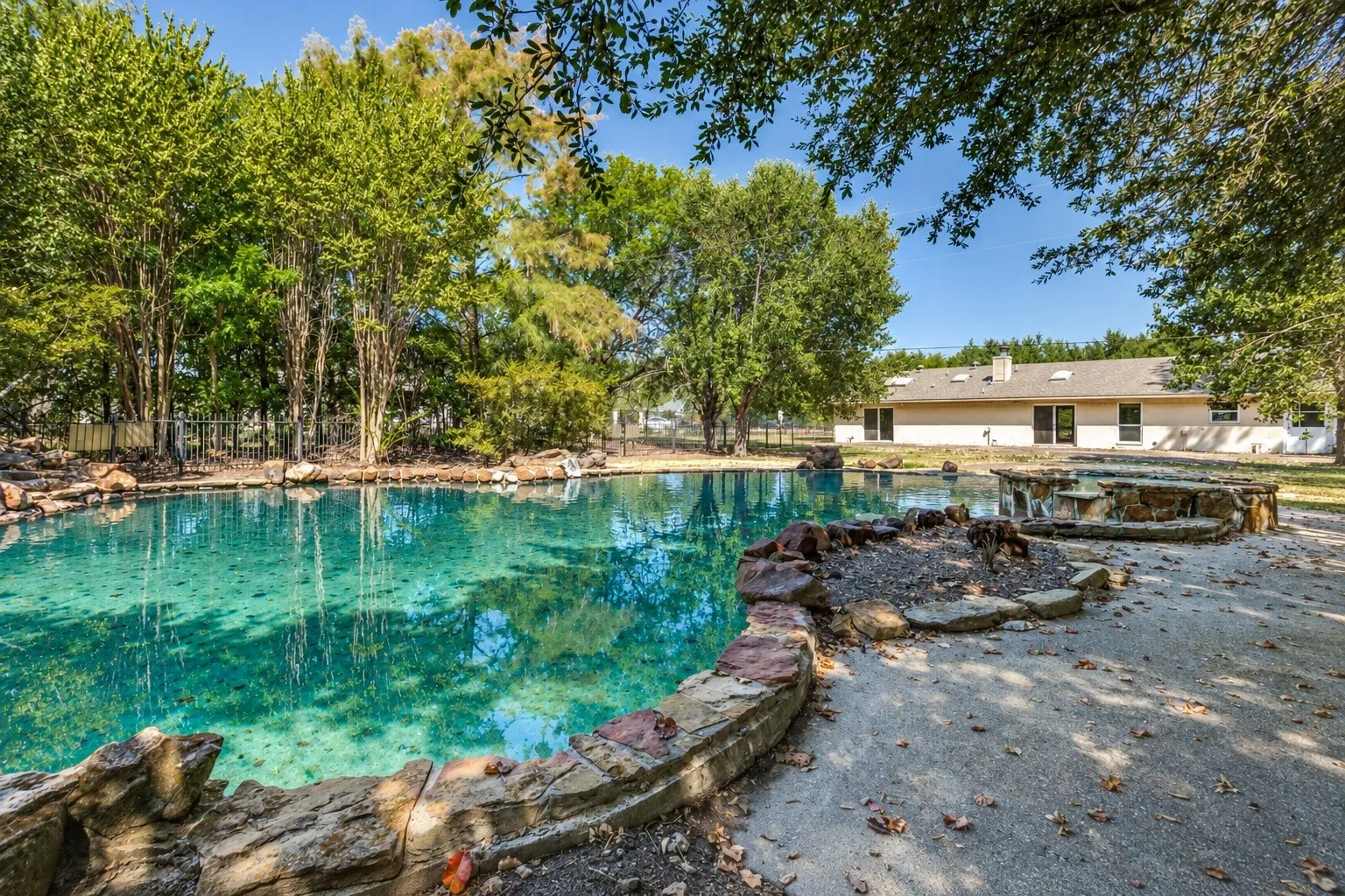 Single Family Residence For Sale in Collin County , 6804 Poco Drive, Parker, Texas 75002, 4 Bedroom, 3 Bathroom, Garage spaces, 2,388 Sqft, built in 1980, mls#21388102, Real Estate Agent in Parker, Homes For Sale in Collin county, Homes For Sale in Parker, Realtor in Parker Texas, Real Estate Brokerage Independent Realty Texas, Luminita Cordes Realtor