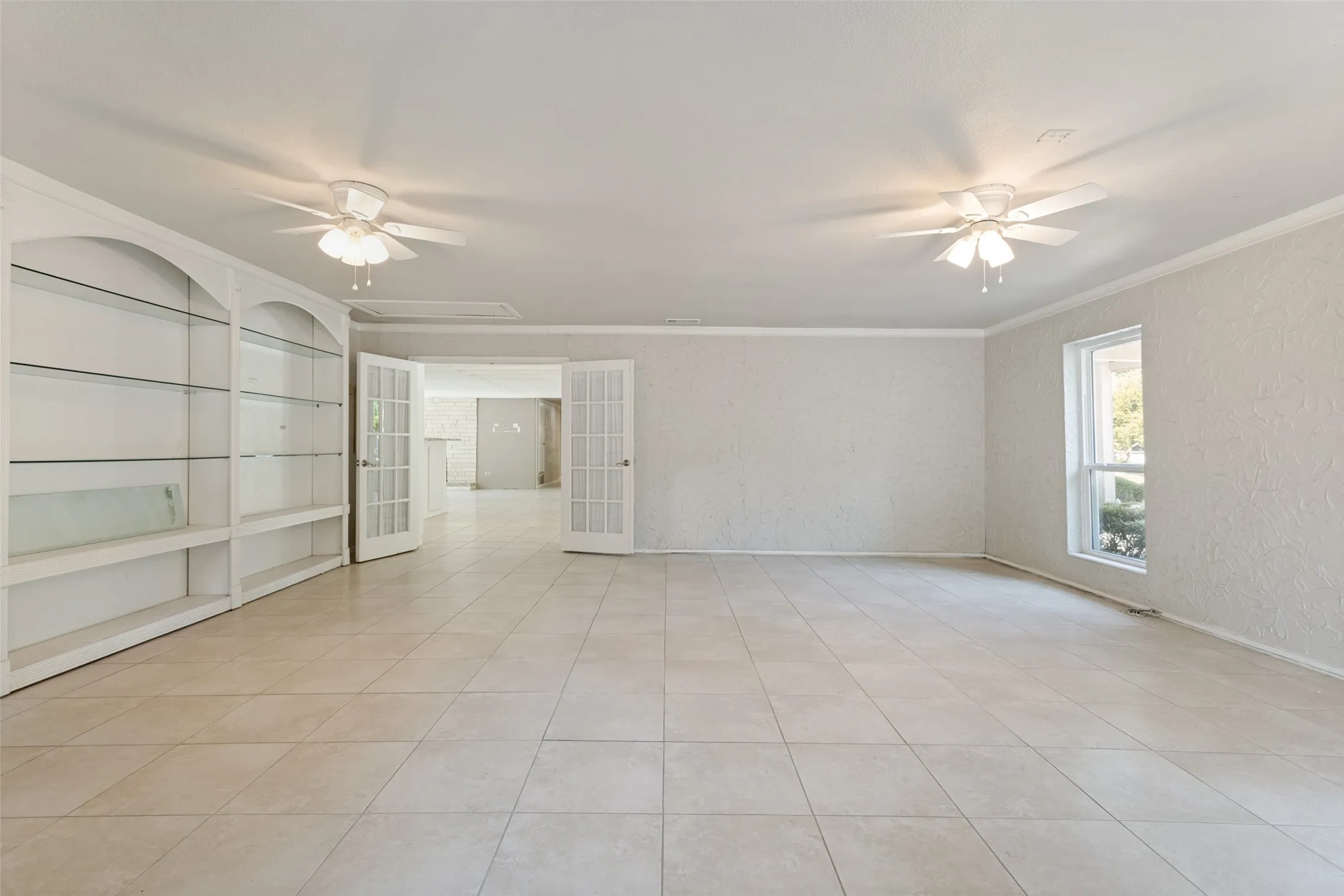 Single Family Residence For Sale in Collin County , 6804 Poco Drive, Parker, Texas 75002, 4 Bedroom, 3 Bathroom, Garage spaces, 2,388 Sqft, built in 1980, mls#21388102, Real Estate Agent in Parker, Homes For Sale in Collin county, Homes For Sale in Parker, Realtor in Parker Texas, Real Estate Brokerage Independent Realty Texas, Luminita Cordes Realtor