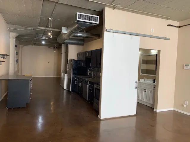 Condominium For Rent in Dallas County , 1122 Jackson Street 916, Dallas, Texas 75202, 1 Bedroom, 1 Bathroom, 1 Garage spaces, 1,066 Sqft, built in 1925, mls#21388139, Real Estate Agent in Dallas, Homes For Rent in Dallas county, Homes For Rent in Dallas, Realtor in Dallas Texas, Real Estate Brokerage Independent Realty Texas, Luminita Cordes Realtor