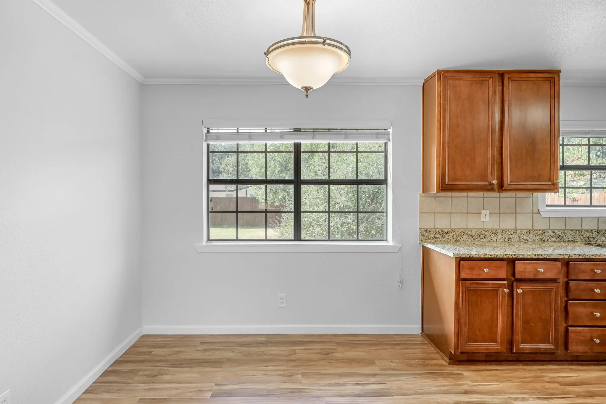 Single Family Residence For Rent in Dallas County , 3052 Cameo Lane, Farmers Branch, Texas 75234, 3 Bedroom, 2 Bathroom, 2 Garage spaces, 1,192 Sqft, built in 1958, mls#21385889, Real Estate Agent in Farmers Branch, Homes For Rent in Dallas county, Homes For Rent in Farmers Branch, Realtor in Farmers Branch Texas, Real Estate Brokerage Independent Realty Texas, Luminita Cordes Realtor