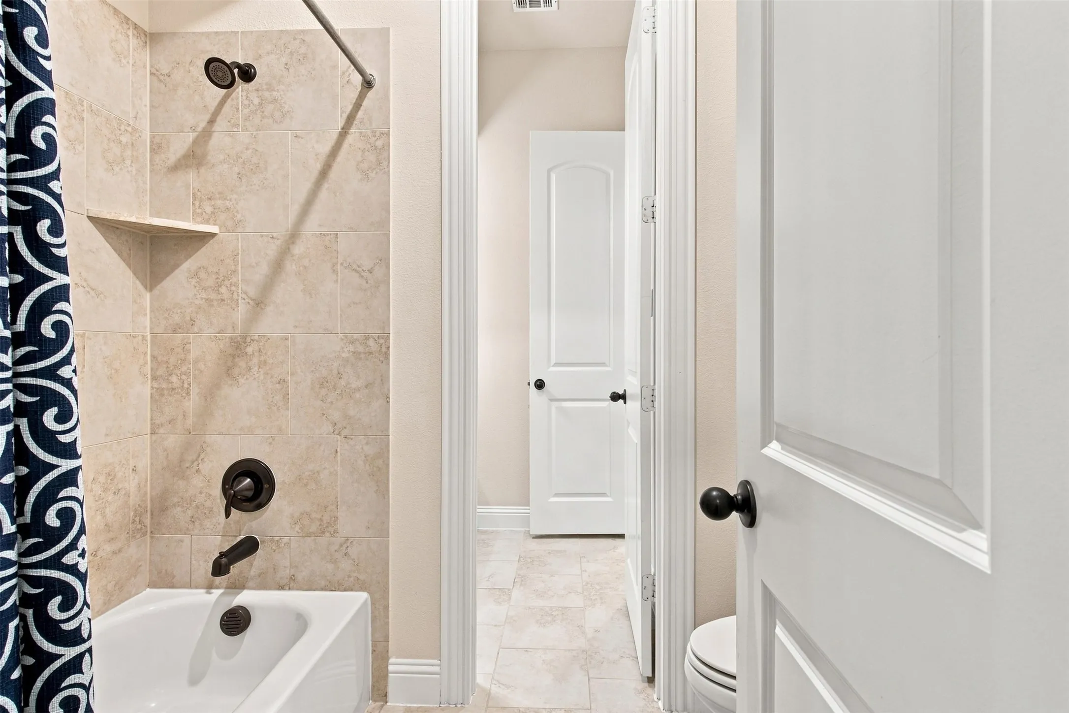 Single Family Residence For Sale in Collin County , 118 Lavender Lane, Wylie, Texas 75098, 4 Bedroom, 3 Bathroom, 2 Garage spaces, 2,811 Sqft, built in 2017, mls#21368860, Real Estate Agent in Wylie, Homes For Sale in Collin county, Homes For Sale in Wylie, Realtor in Wylie Texas, Real Estate Brokerage Independent Realty Texas, Luminita Cordes Realtor