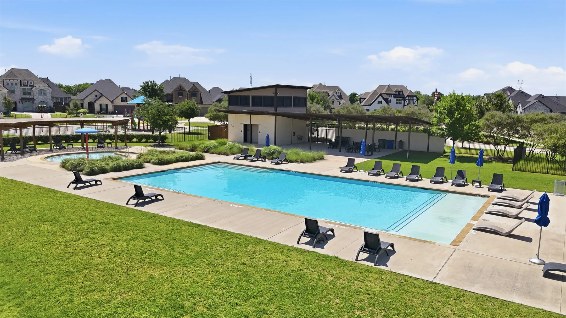 Single Family Residence For Sale in Collin County , 118 Lavender Lane, Wylie, Texas 75098, 4 Bedroom, 3 Bathroom, 2 Garage spaces, 2,811 Sqft, built in 2017, mls#21368860, Real Estate Agent in Wylie, Homes For Sale in Collin county, Homes For Sale in Wylie, Realtor in Wylie Texas, Real Estate Brokerage Independent Realty Texas, Luminita Cordes Realtor