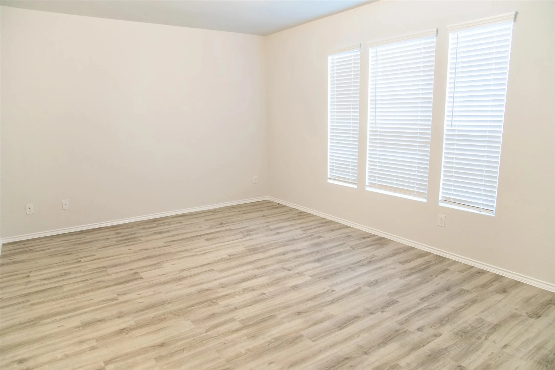 Single Family Residence For Rent in Dallas County , 1918 Jasmine Drive, Lancaster, Texas 75146, 4 Bedroom, 3 Bathroom, 2 Garage spaces, 1,731 Sqft, built in 2016, mls#21388147, Real Estate Agent in Lancaster, Homes For Rent in Dallas county, Homes For Rent in Lancaster, Realtor in Lancaster Texas, Real Estate Brokerage Independent Realty Texas, Luminita Cordes Realtor