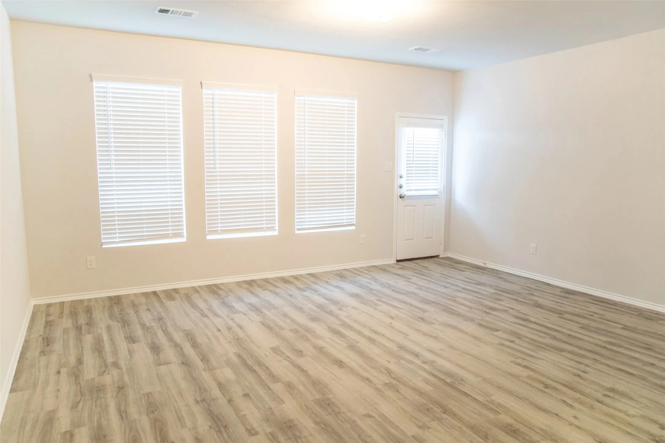 Single Family Residence For Rent in Dallas County , 1918 Jasmine Drive, Lancaster, Texas 75146, 4 Bedroom, 3 Bathroom, 2 Garage spaces, 1,731 Sqft, built in 2016, mls#21388147, Real Estate Agent in Lancaster, Homes For Rent in Dallas county, Homes For Rent in Lancaster, Realtor in Lancaster Texas, Real Estate Brokerage Independent Realty Texas, Luminita Cordes Realtor