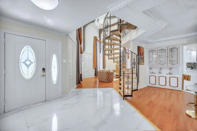 Single Family Residence For Sale in Tarrant County , 504 Cholla Court, Fort Worth, Texas 76112, 4 Bedroom, 4 Bathroom, 2 Garage spaces, 3,439 Sqft, built in 1973, mls#21386178, Real Estate Agent in Fort Worth, Homes For Sale in Tarrant county, Homes For Sale in Fort Worth, Realtor in Fort Worth Texas, Real Estate Brokerage Independent Realty Texas, Luminita Cordes Realtor