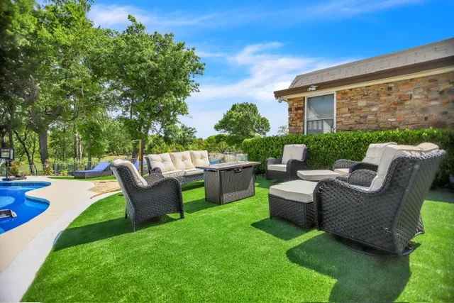 Single Family Residence For Sale in Tarrant County , 504 Cholla Court, Fort Worth, Texas 76112, 4 Bedroom, 4 Bathroom, 2 Garage spaces, 3,439 Sqft, built in 1973, mls#21386178, Real Estate Agent in Fort Worth, Homes For Sale in Tarrant county, Homes For Sale in Fort Worth, Realtor in Fort Worth Texas, Real Estate Brokerage Independent Realty Texas, Luminita Cordes Realtor