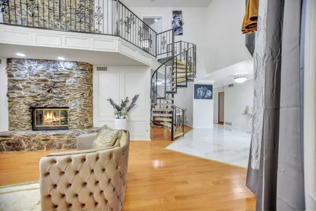 Single Family Residence For Sale in Tarrant County , 504 Cholla Court, Fort Worth, Texas 76112, 4 Bedroom, 4 Bathroom, 2 Garage spaces, 3,439 Sqft, built in 1973, mls#21386178, Real Estate Agent in Fort Worth, Homes For Sale in Tarrant county, Homes For Sale in Fort Worth, Realtor in Fort Worth Texas, Real Estate Brokerage Independent Realty Texas, Luminita Cordes Realtor