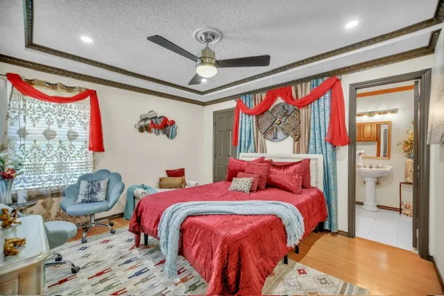 Single Family Residence For Sale in Tarrant County , 504 Cholla Court, Fort Worth, Texas 76112, 4 Bedroom, 4 Bathroom, 2 Garage spaces, 3,439 Sqft, built in 1973, mls#21386178, Real Estate Agent in Fort Worth, Homes For Sale in Tarrant county, Homes For Sale in Fort Worth, Realtor in Fort Worth Texas, Real Estate Brokerage Independent Realty Texas, Luminita Cordes Realtor