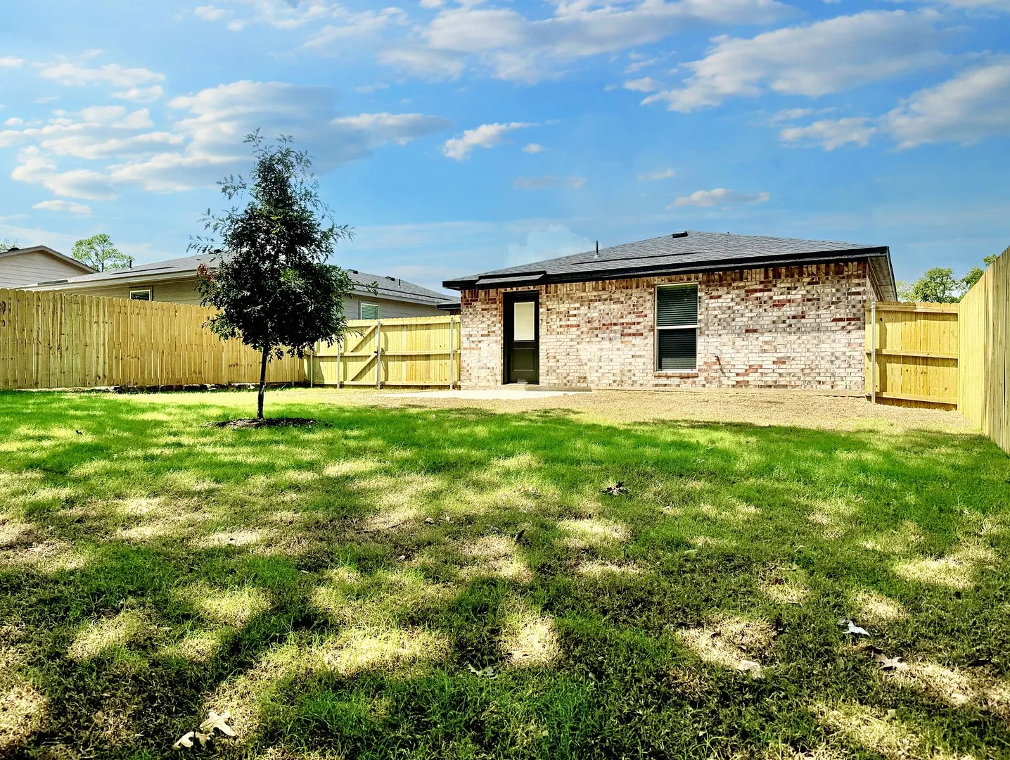 Single Family Residence For Rent in Grayson County , 2384 Miller Street, Denison, Texas 75020, 3 Bedroom, 2 Bathroom, 1 Garage spaces, 1,248 Sqft, built in 2024, mls#21388150, Real Estate Agent in Denison, Homes For Rent in Grayson county, Homes For Rent in Denison, Realtor in Denison Texas, Real Estate Brokerage Independent Realty Texas, Luminita Cordes Realtor