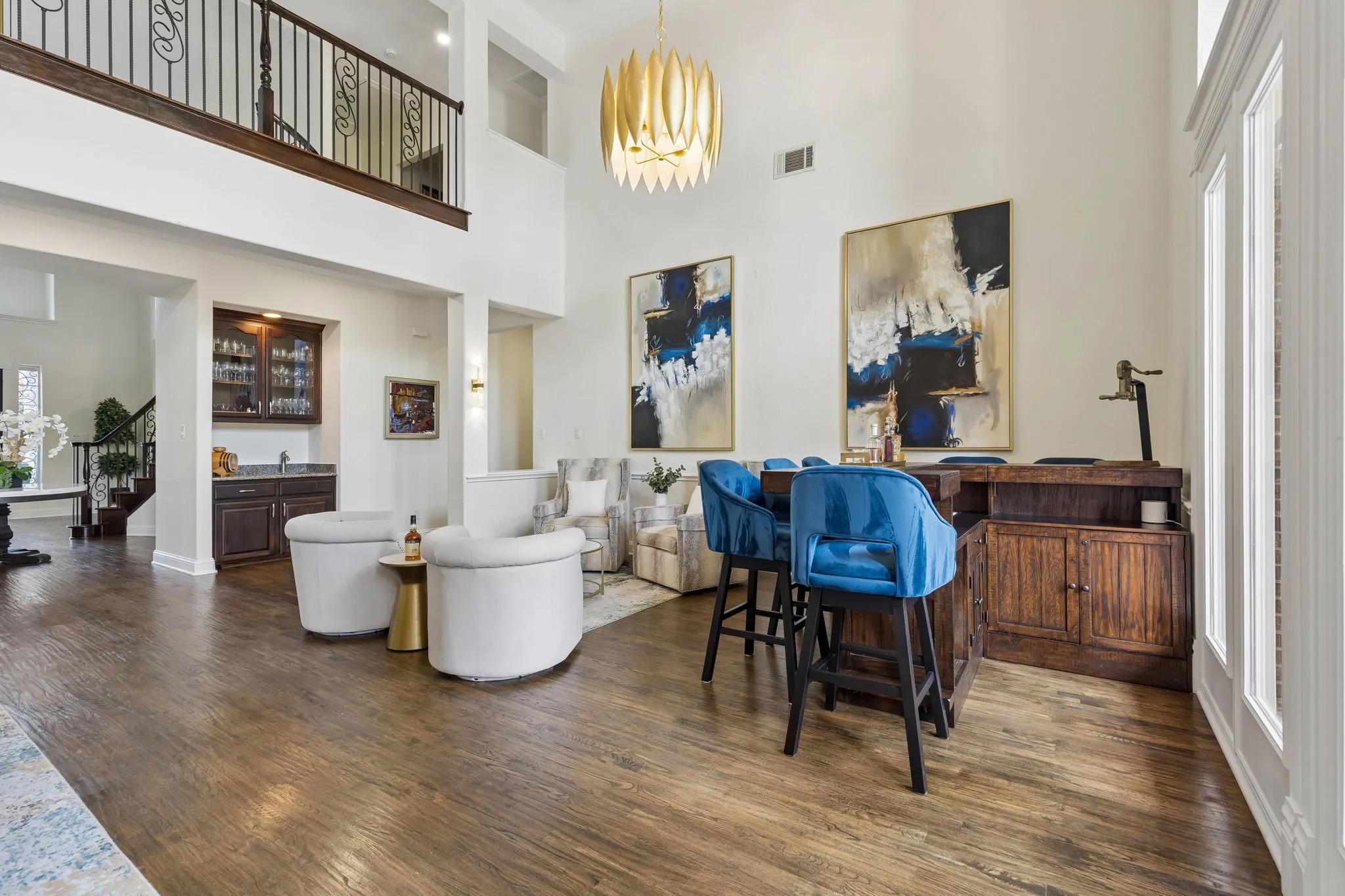 Single Family Residence For Sale in Tarrant County , 305 Corral Court, Southlake, Texas 76092, 5 Bedroom, 5 Bathroom, 4 Garage spaces, 6,033 Sqft, built in 2008, mls#21382308, Real Estate Agent in Southlake, Homes For Sale in Tarrant county, Homes For Sale in Southlake, Realtor in Southlake Texas, Real Estate Brokerage Independent Realty Texas, Luminita Cordes Realtor