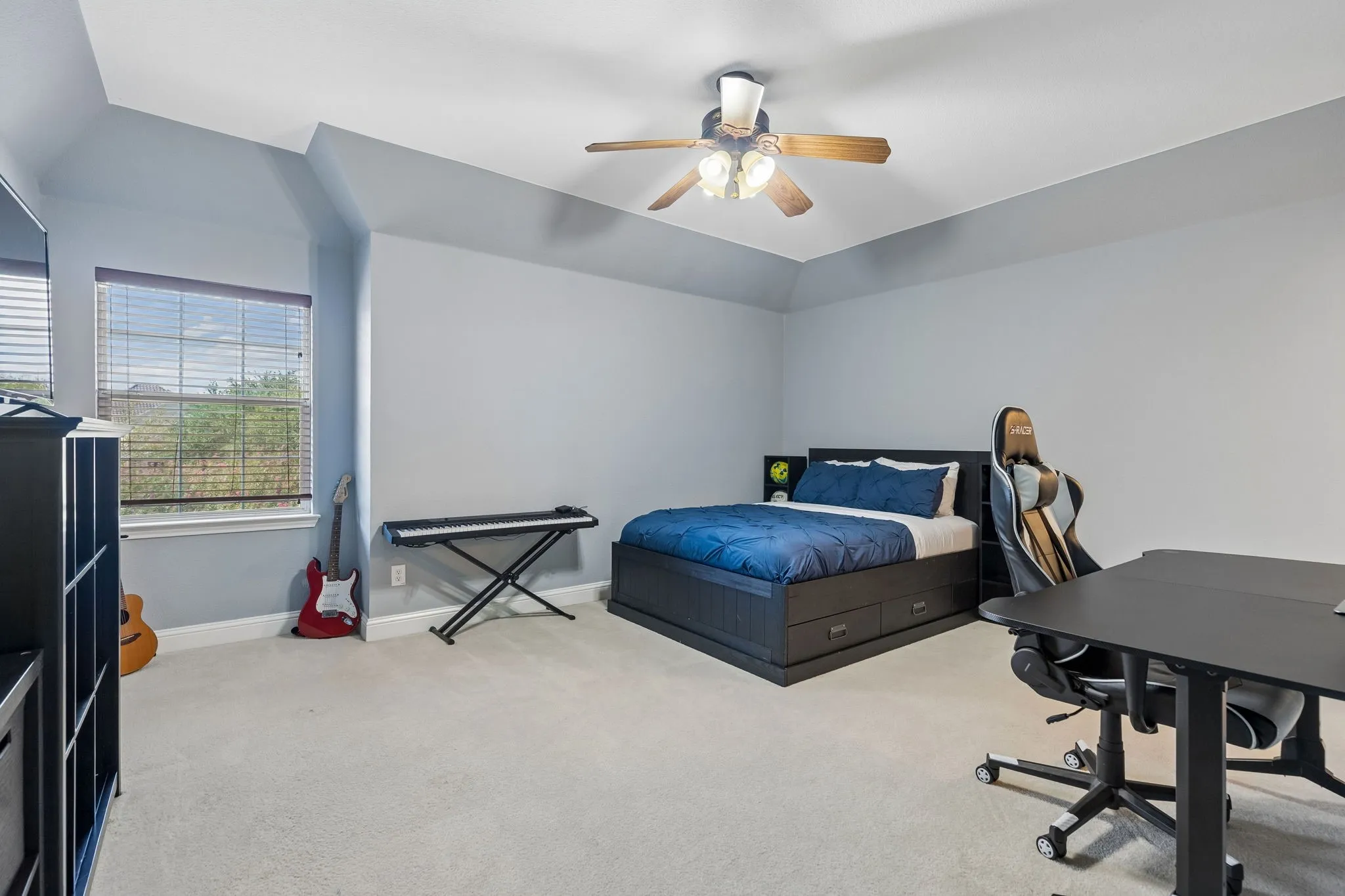 Single Family Residence For Sale in Tarrant County , 305 Corral Court, Southlake, Texas 76092, 5 Bedroom, 5 Bathroom, 4 Garage spaces, 6,033 Sqft, built in 2008, mls#21382308, Real Estate Agent in Southlake, Homes For Sale in Tarrant county, Homes For Sale in Southlake, Realtor in Southlake Texas, Real Estate Brokerage Independent Realty Texas, Luminita Cordes Realtor