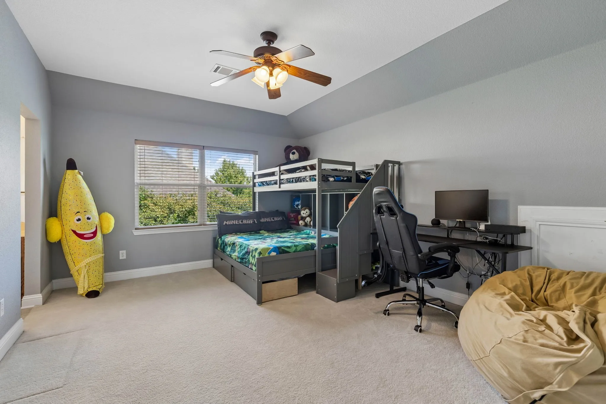 Single Family Residence For Sale in Tarrant County , 305 Corral Court, Southlake, Texas 76092, 5 Bedroom, 5 Bathroom, 4 Garage spaces, 6,033 Sqft, built in 2008, mls#21382308, Real Estate Agent in Southlake, Homes For Sale in Tarrant county, Homes For Sale in Southlake, Realtor in Southlake Texas, Real Estate Brokerage Independent Realty Texas, Luminita Cordes Realtor