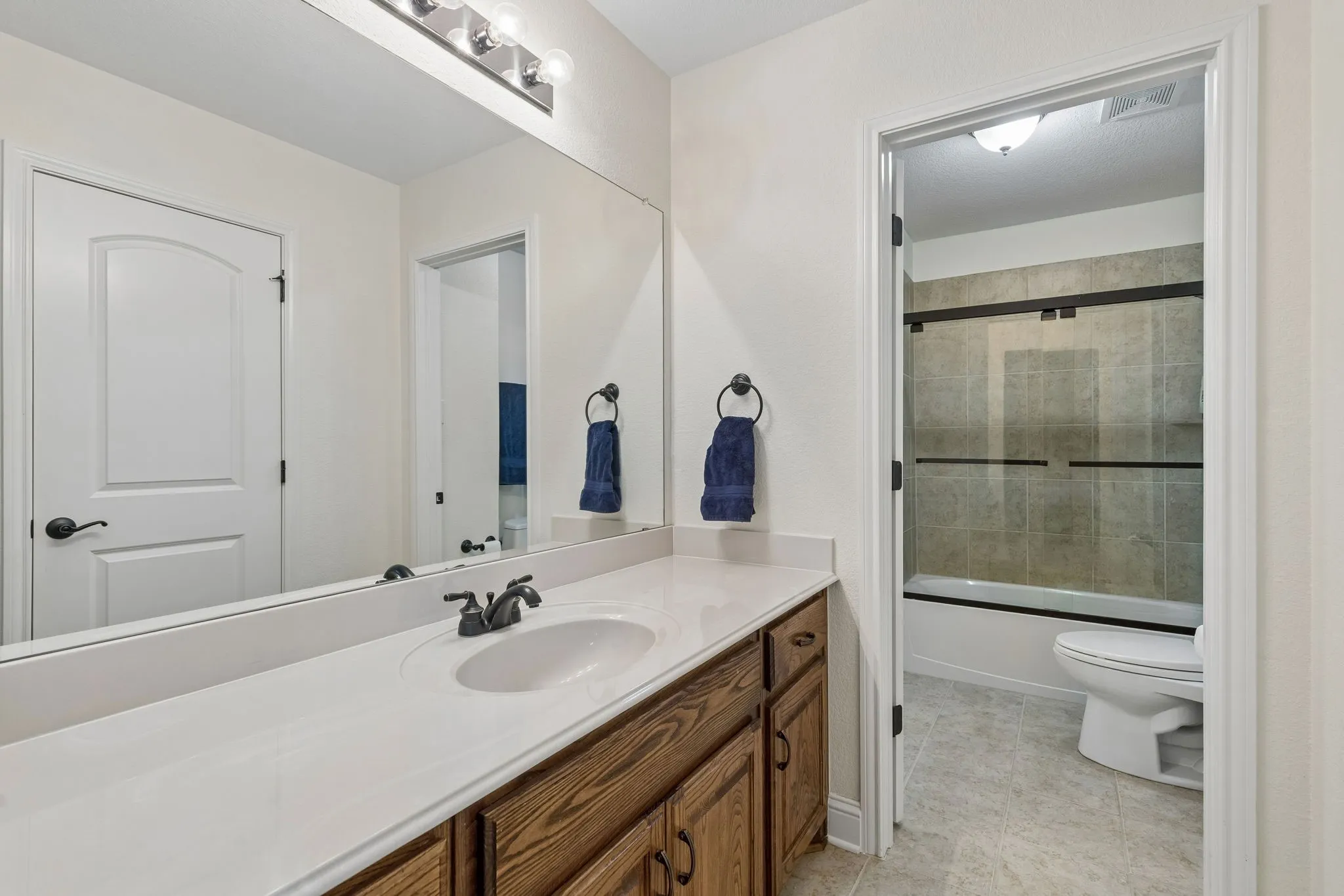 Single Family Residence For Sale in Tarrant County , 305 Corral Court, Southlake, Texas 76092, 5 Bedroom, 5 Bathroom, 4 Garage spaces, 6,033 Sqft, built in 2008, mls#21382308, Real Estate Agent in Southlake, Homes For Sale in Tarrant county, Homes For Sale in Southlake, Realtor in Southlake Texas, Real Estate Brokerage Independent Realty Texas, Luminita Cordes Realtor