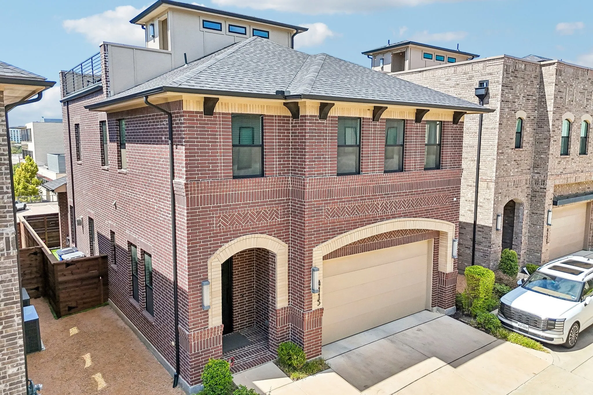 Single Family Residence For Sale in Dallas County , 4115 Maison Ridge, Dallas, Texas 75219, 3 Bedroom, 3 Bathroom, 2 Garage spaces, 2,100 Sqft, built in 2022, mls#21388151, Real Estate Agent in Dallas, Homes For Sale in Dallas county, Homes For Sale in Dallas, Realtor in Dallas Texas, Real Estate Brokerage Independent Realty Texas, Luminita Cordes Realtor