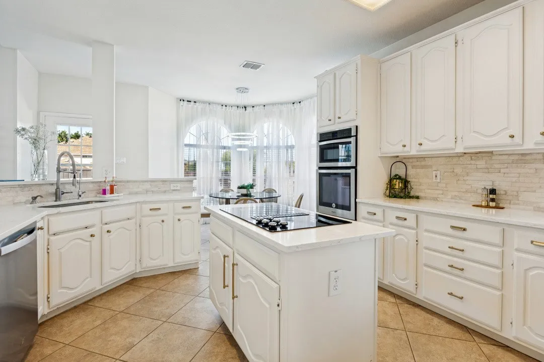 Single Family Residence For Sale in Denton County , 4333 Boca Raton Drive, The Colony, Texas 75056, 4 Bedroom, 4 Bathroom, 2 Garage spaces, 3,281 Sqft, built in 1995, mls#21387613, Real Estate Agent in The Colony, Homes For Sale in Denton county, Homes For Sale in The Colony, Realtor in The Colony Texas, Real Estate Brokerage Independent Realty Texas, Luminita Cordes Realtor