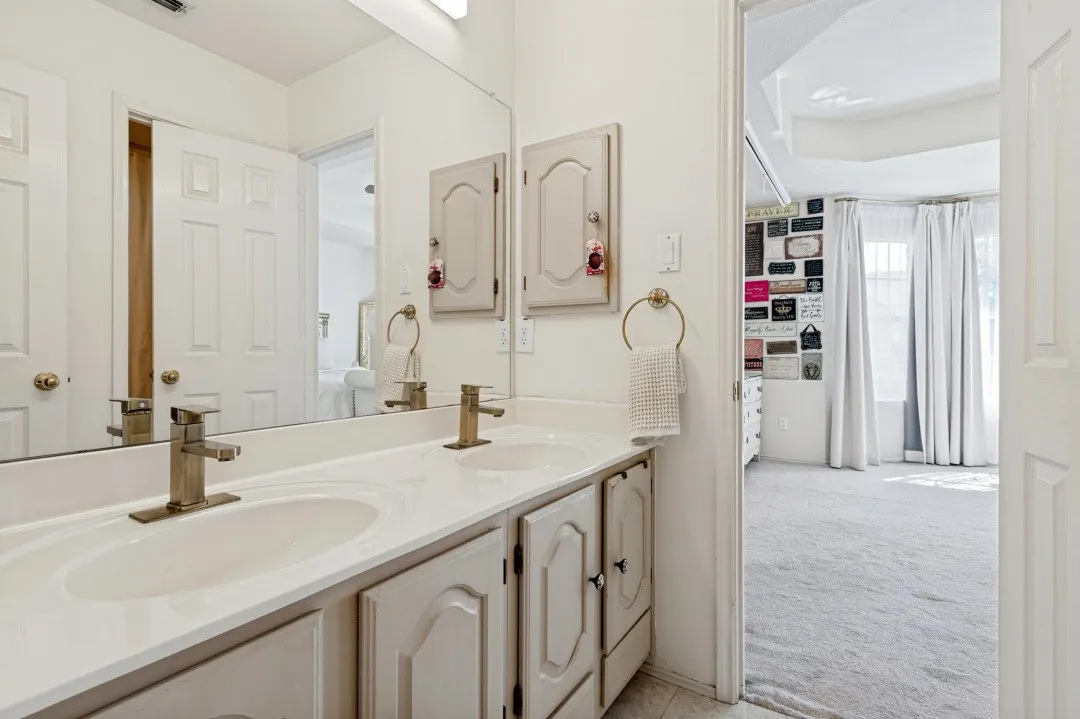 Single Family Residence For Sale in Denton County , 4333 Boca Raton Drive, The Colony, Texas 75056, 4 Bedroom, 4 Bathroom, 2 Garage spaces, 3,281 Sqft, built in 1995, mls#21387613, Real Estate Agent in The Colony, Homes For Sale in Denton county, Homes For Sale in The Colony, Realtor in The Colony Texas, Real Estate Brokerage Independent Realty Texas, Luminita Cordes Realtor