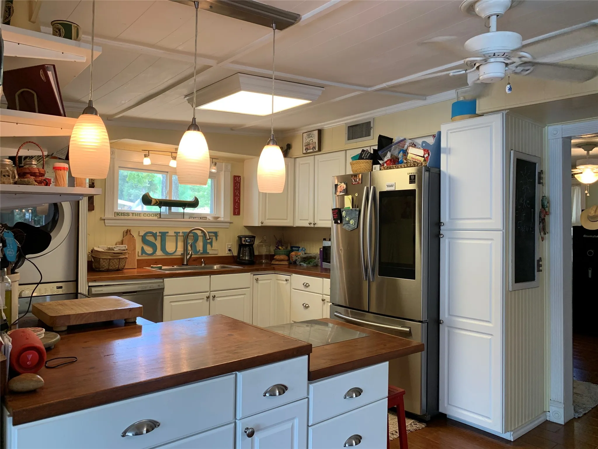 Single Family Residence For Sale in Wood County , 1361 County Road 3230, Quitman, Texas 75783, 3 Bedroom, 3 Bathroom, Garage spaces, 1,400 Sqft, built in 2006, mls#21388001, Real Estate Agent in Quitman, Homes For Sale in Wood county, Homes For Sale in Quitman, Realtor in Quitman Texas, Real Estate Brokerage Independent Realty Texas, Luminita Cordes Realtor