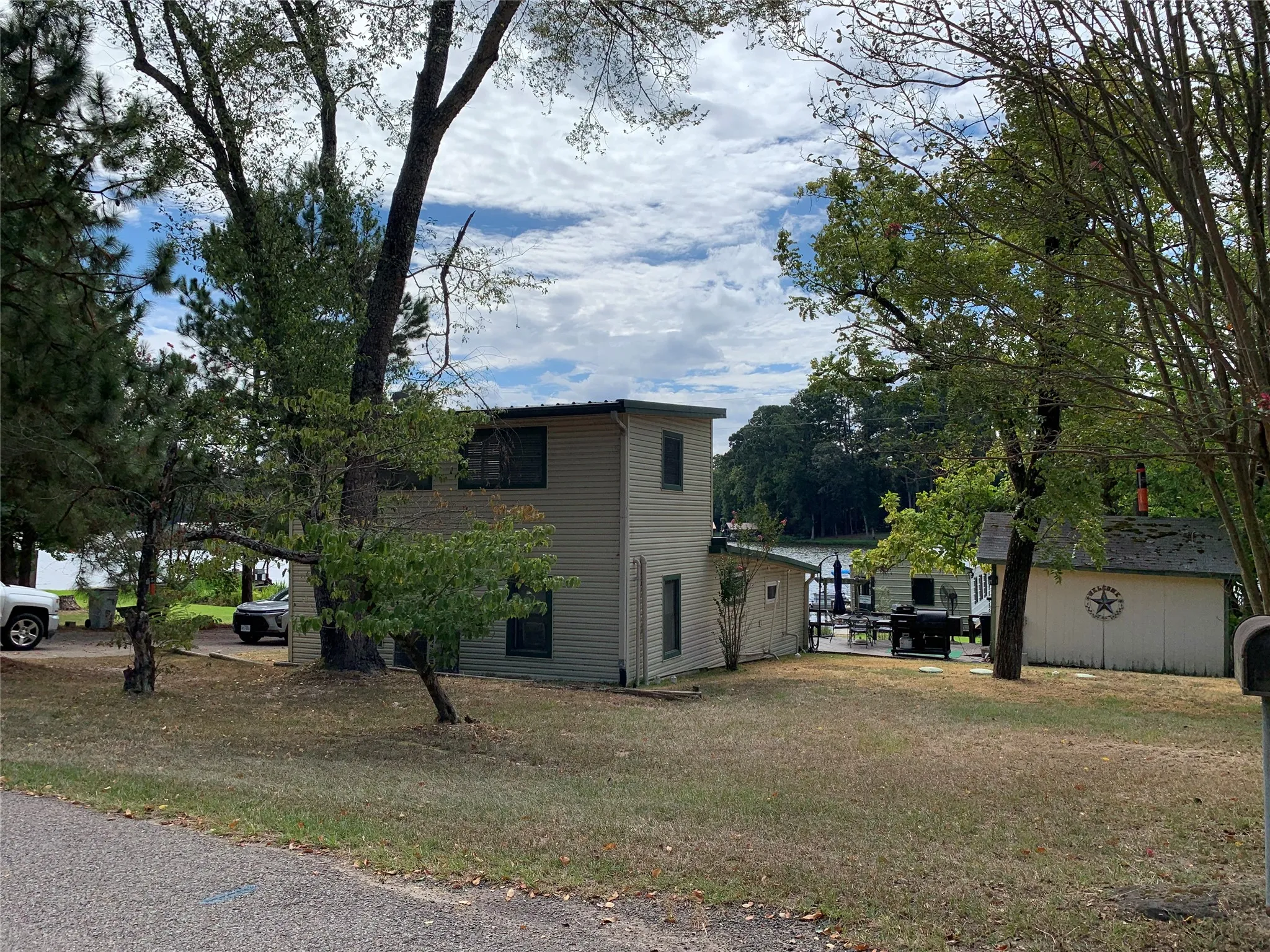 Single Family Residence For Sale in Wood County , 1361 County Road 3230, Quitman, Texas 75783, 3 Bedroom, 3 Bathroom, Garage spaces, 1,400 Sqft, built in 2006, mls#21388001, Real Estate Agent in Quitman, Homes For Sale in Wood county, Homes For Sale in Quitman, Realtor in Quitman Texas, Real Estate Brokerage Independent Realty Texas, Luminita Cordes Realtor
