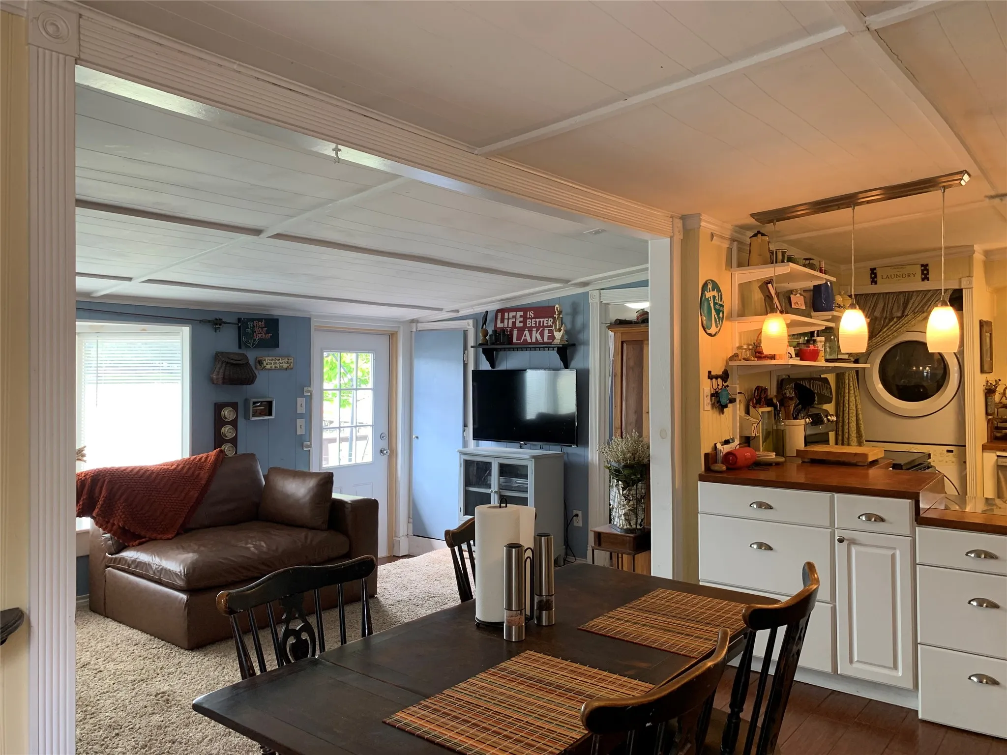 Single Family Residence For Sale in Wood County , 1361 County Road 3230, Quitman, Texas 75783, 3 Bedroom, 3 Bathroom, Garage spaces, 1,400 Sqft, built in 2006, mls#21388001, Real Estate Agent in Quitman, Homes For Sale in Wood county, Homes For Sale in Quitman, Realtor in Quitman Texas, Real Estate Brokerage Independent Realty Texas, Luminita Cordes Realtor