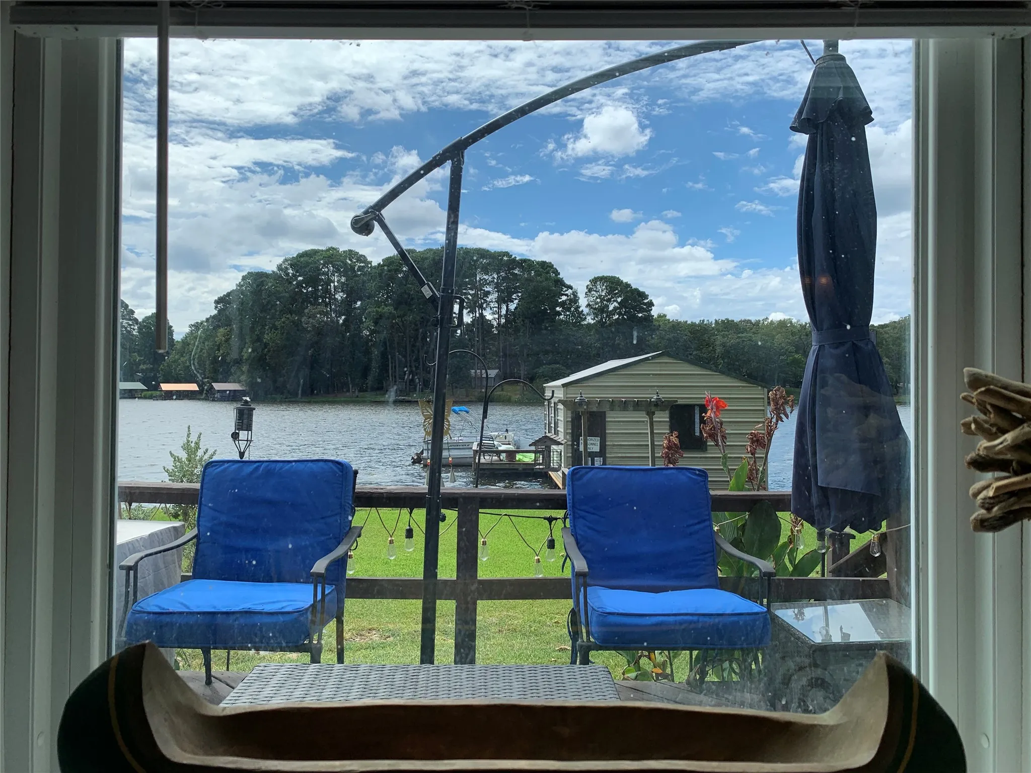 Single Family Residence For Sale in Wood County , 1361 County Road 3230, Quitman, Texas 75783, 3 Bedroom, 3 Bathroom, Garage spaces, 1,400 Sqft, built in 2006, mls#21388001, Real Estate Agent in Quitman, Homes For Sale in Wood county, Homes For Sale in Quitman, Realtor in Quitman Texas, Real Estate Brokerage Independent Realty Texas, Luminita Cordes Realtor