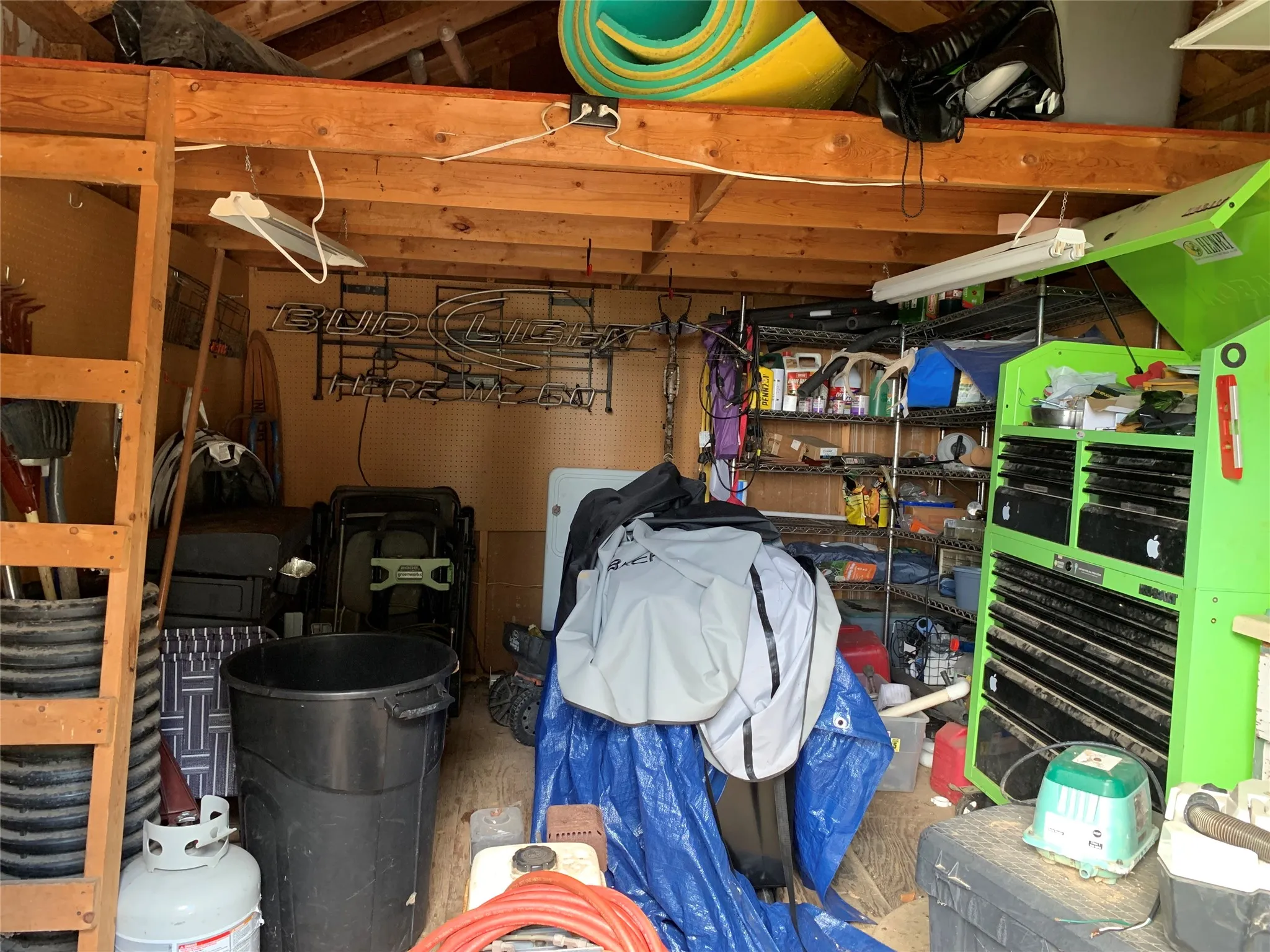 Single Family Residence For Sale in Wood County , 1361 County Road 3230, Quitman, Texas 75783, 3 Bedroom, 3 Bathroom, Garage spaces, 1,400 Sqft, built in 2006, mls#21388001, Real Estate Agent in Quitman, Homes For Sale in Wood county, Homes For Sale in Quitman, Realtor in Quitman Texas, Real Estate Brokerage Independent Realty Texas, Luminita Cordes Realtor
