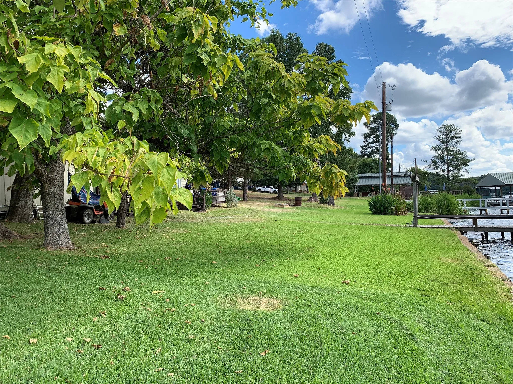 Single Family Residence For Sale in Wood County , 1361 County Road 3230, Quitman, Texas 75783, 3 Bedroom, 3 Bathroom, Garage spaces, 1,400 Sqft, built in 2006, mls#21388001, Real Estate Agent in Quitman, Homes For Sale in Wood county, Homes For Sale in Quitman, Realtor in Quitman Texas, Real Estate Brokerage Independent Realty Texas, Luminita Cordes Realtor