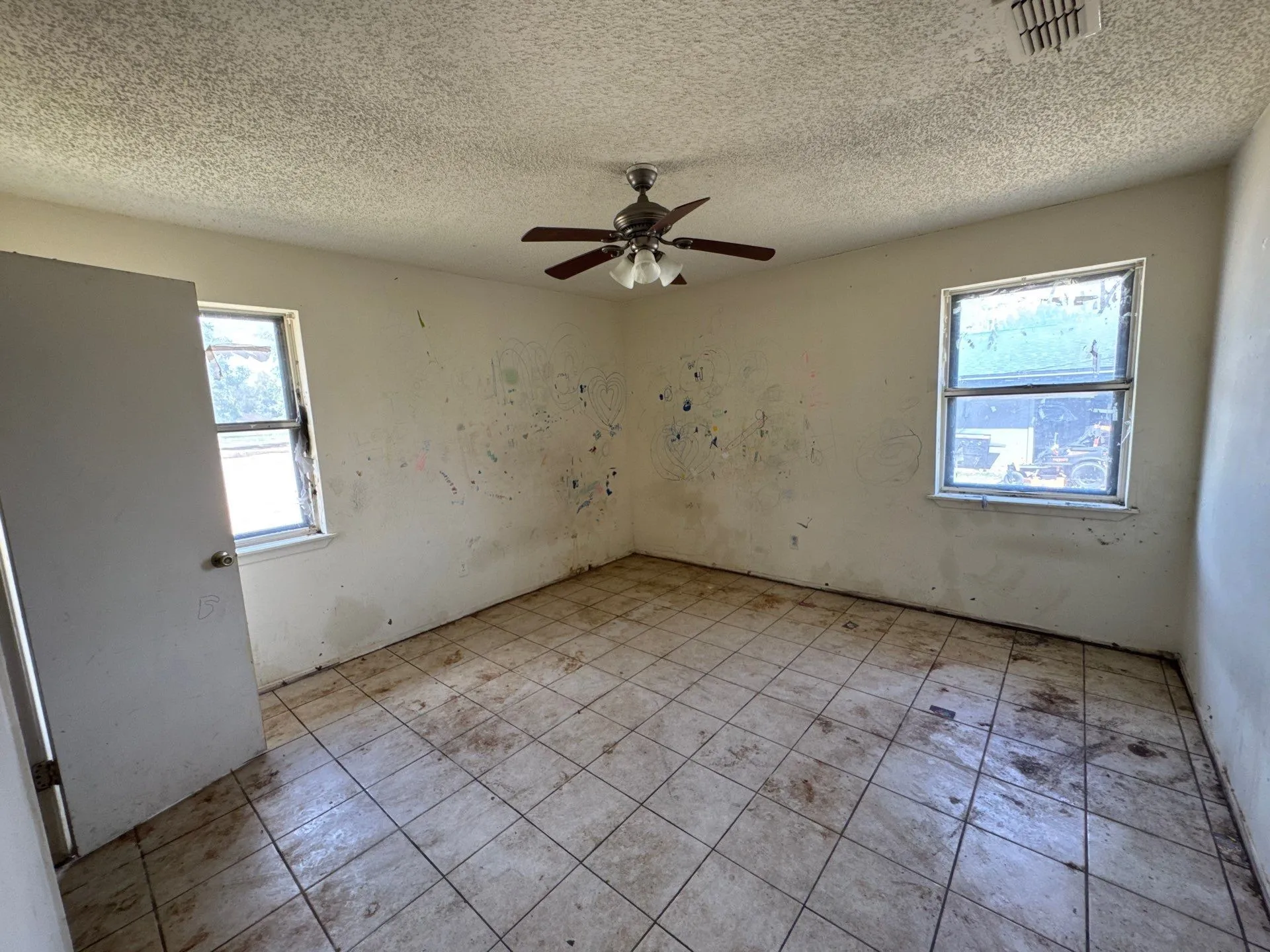 Single Family Residence For Sale in Hopkins County , 741 Calvert Street, Sulphur Springs, Texas 75482, 2 Bedroom, 1 Bathroom, Garage spaces, 760 Sqft, built in 1980, mls#21386580, Real Estate Agent in Sulphur Springs, Homes For Sale in Hopkins county, Homes For Sale in Sulphur Springs, Realtor in Sulphur Springs Texas, Real Estate Brokerage Independent Realty Texas, Luminita Cordes Realtor