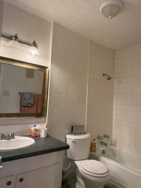 Condominium For Sale in Tarrant County , 5504 Boca Raton Boulevard 334, Fort Worth, Texas 76112, 2 Bedroom, 2 Bathroom, Garage spaces, 1,017 Sqft, built in 1972, mls#21387808, Real Estate Agent in Fort Worth, Homes For Sale in Tarrant county, Homes For Sale in Fort Worth, Realtor in Fort Worth Texas, Real Estate Brokerage Independent Realty Texas, Luminita Cordes Realtor