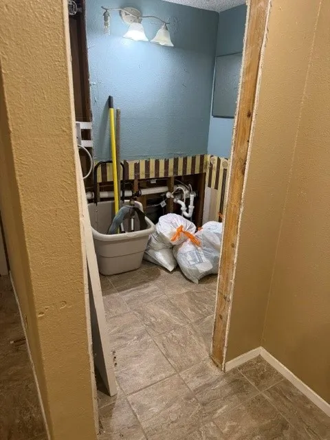 Condominium For Sale in Tarrant County , 5504 Boca Raton Boulevard 334, Fort Worth, Texas 76112, 2 Bedroom, 2 Bathroom, Garage spaces, 1,017 Sqft, built in 1972, mls#21387808, Real Estate Agent in Fort Worth, Homes For Sale in Tarrant county, Homes For Sale in Fort Worth, Realtor in Fort Worth Texas, Real Estate Brokerage Independent Realty Texas, Luminita Cordes Realtor