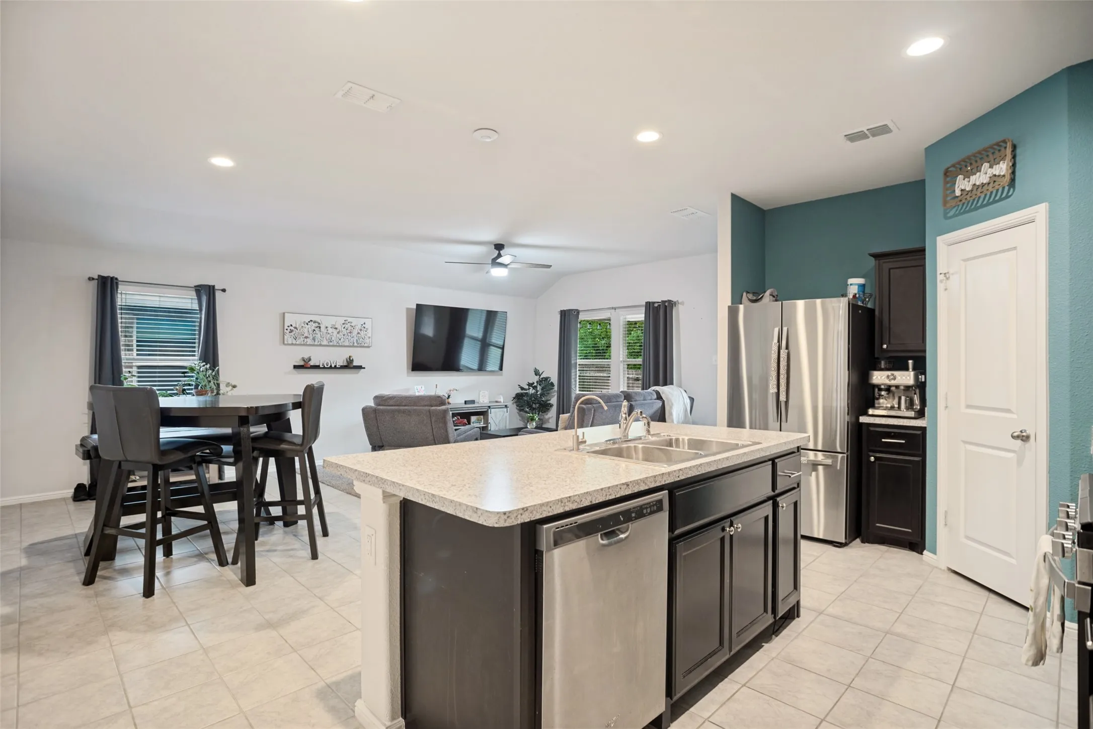 Single Family Residence For Sale in Denton County , 16537 White Fish Lane, Justin, Texas 76247, 3 Bedroom, 2 Bathroom, 2 Garage spaces, 1,536 Sqft, built in 2022, mls#21385507, Real Estate Agent in Justin, Homes For Sale in Denton county, Homes For Sale in Justin, Realtor in Justin Texas, Real Estate Brokerage Independent Realty Texas, Luminita Cordes Realtor