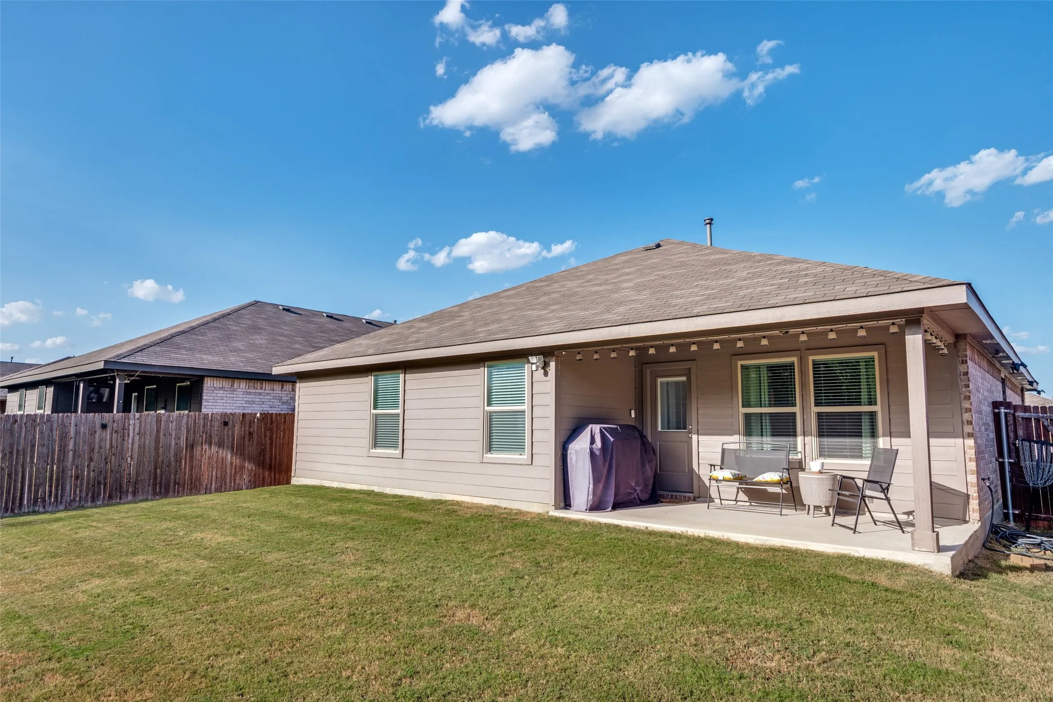 Single Family Residence For Sale in Denton County , 16537 White Fish Lane, Justin, Texas 76247, 3 Bedroom, 2 Bathroom, 2 Garage spaces, 1,536 Sqft, built in 2022, mls#21385507, Real Estate Agent in Justin, Homes For Sale in Denton county, Homes For Sale in Justin, Realtor in Justin Texas, Real Estate Brokerage Independent Realty Texas, Luminita Cordes Realtor