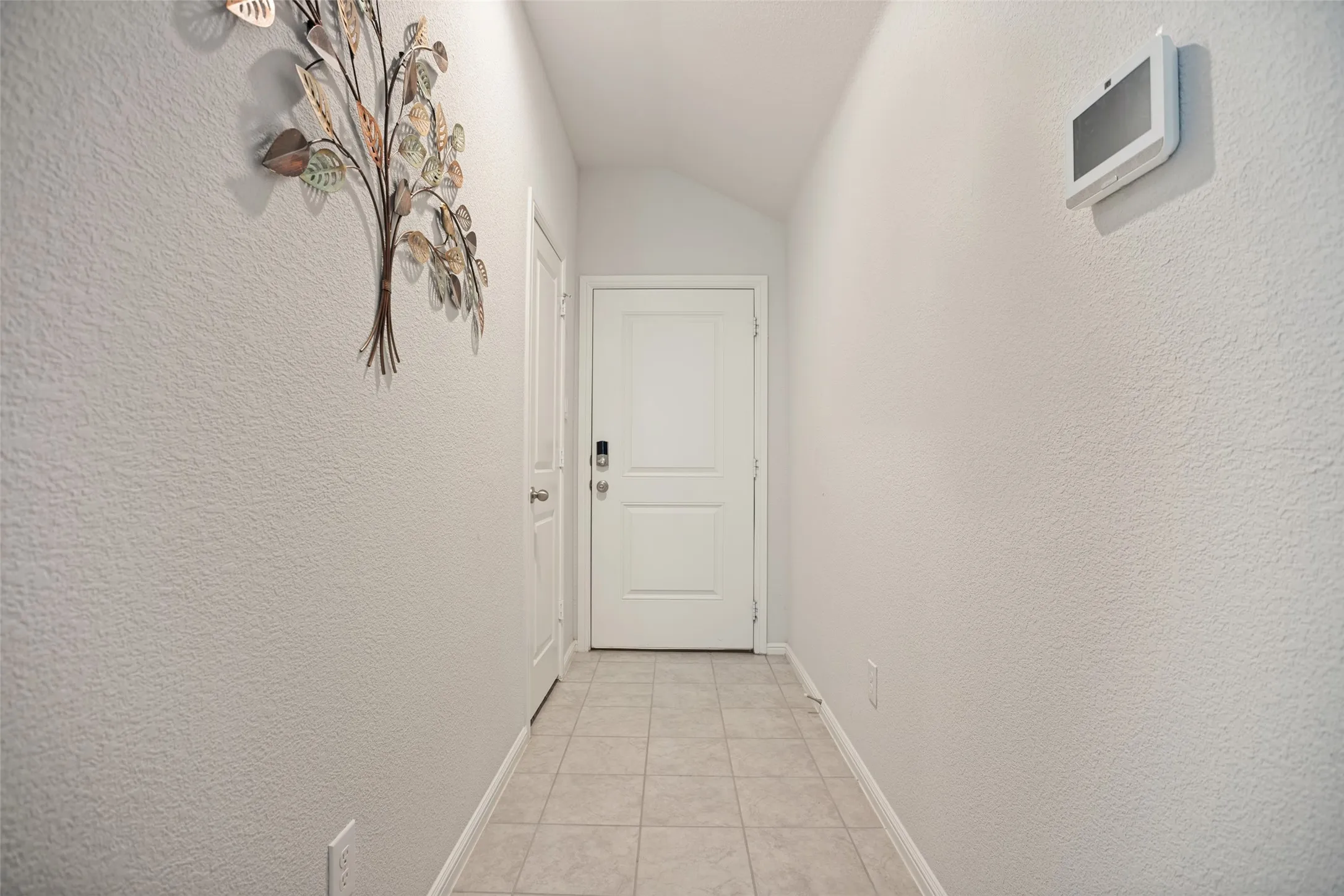 Single Family Residence For Sale in Denton County , 16537 White Fish Lane, Justin, Texas 76247, 3 Bedroom, 2 Bathroom, 2 Garage spaces, 1,536 Sqft, built in 2022, mls#21385507, Real Estate Agent in Justin, Homes For Sale in Denton county, Homes For Sale in Justin, Realtor in Justin Texas, Real Estate Brokerage Independent Realty Texas, Luminita Cordes Realtor
