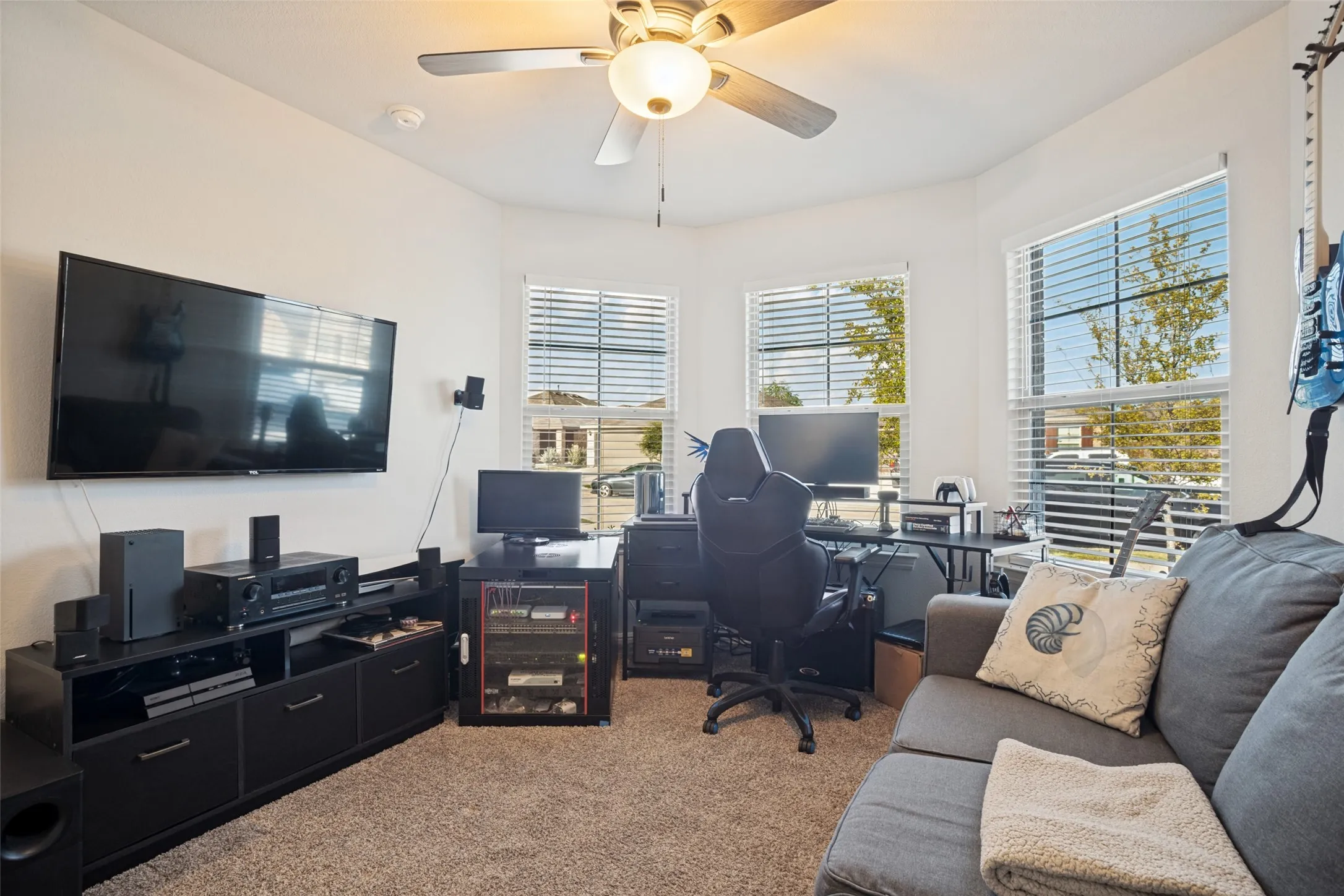 Single Family Residence For Sale in Denton County , 16537 White Fish Lane, Justin, Texas 76247, 3 Bedroom, 2 Bathroom, 2 Garage spaces, 1,536 Sqft, built in 2022, mls#21385507, Real Estate Agent in Justin, Homes For Sale in Denton county, Homes For Sale in Justin, Realtor in Justin Texas, Real Estate Brokerage Independent Realty Texas, Luminita Cordes Realtor