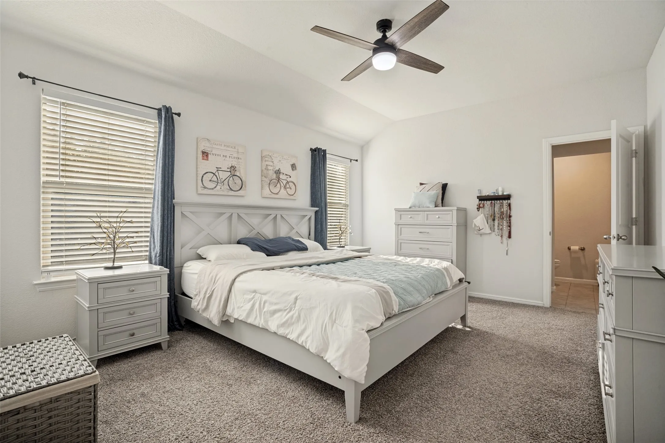 Single Family Residence For Sale in Denton County , 16537 White Fish Lane, Justin, Texas 76247, 3 Bedroom, 2 Bathroom, 2 Garage spaces, 1,536 Sqft, built in 2022, mls#21385507, Real Estate Agent in Justin, Homes For Sale in Denton county, Homes For Sale in Justin, Realtor in Justin Texas, Real Estate Brokerage Independent Realty Texas, Luminita Cordes Realtor