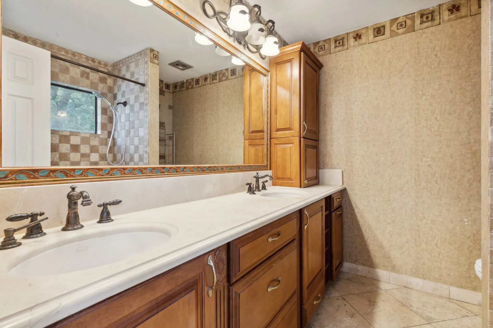 Single Family Residence For Rent in Denton County , 2020 Crestmeadow Street, Denton, Texas 76207, 3 Bedroom, 3 Bathroom, 2 Garage spaces, 2,350 Sqft, built in 1986, mls#21387787, Real Estate Agent in Denton, Homes For Rent in Denton county, Homes For Rent in Denton, Realtor in Denton Texas, Real Estate Brokerage Independent Realty Texas, Luminita Cordes Realtor
