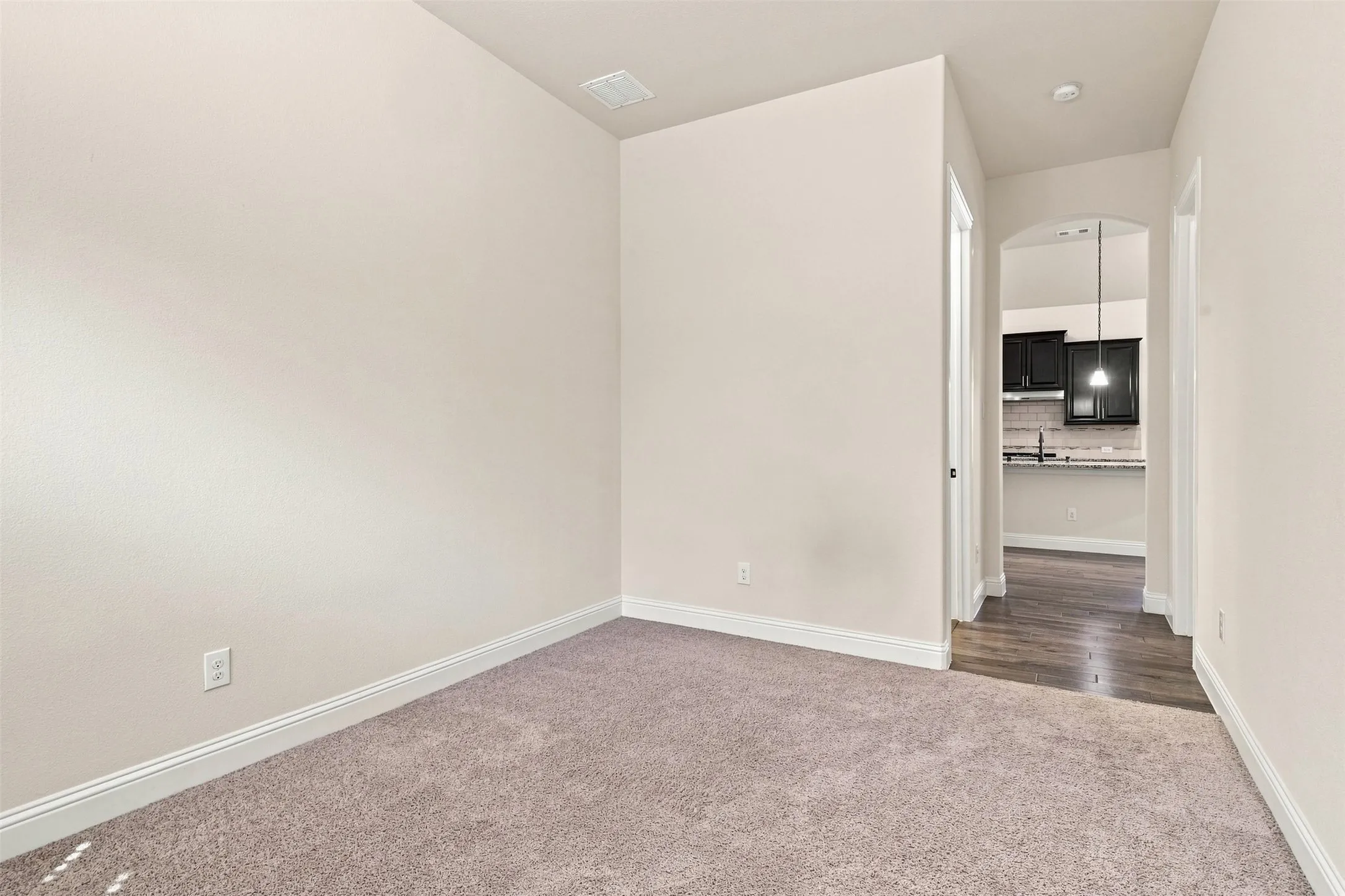 Flex Play/Gym/Hobby room
